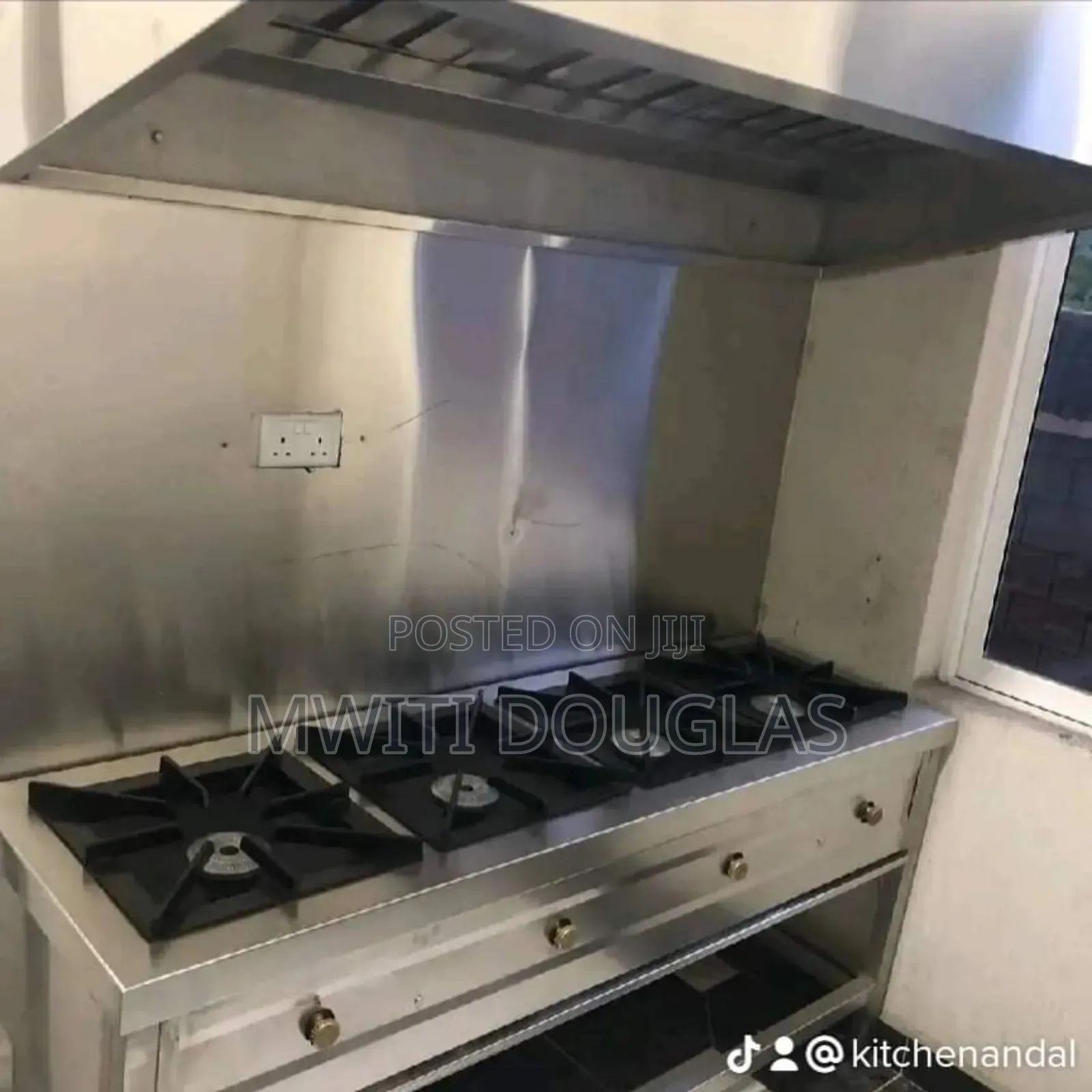 4burner Kitchen Setup With Smoke Kitchen Hood