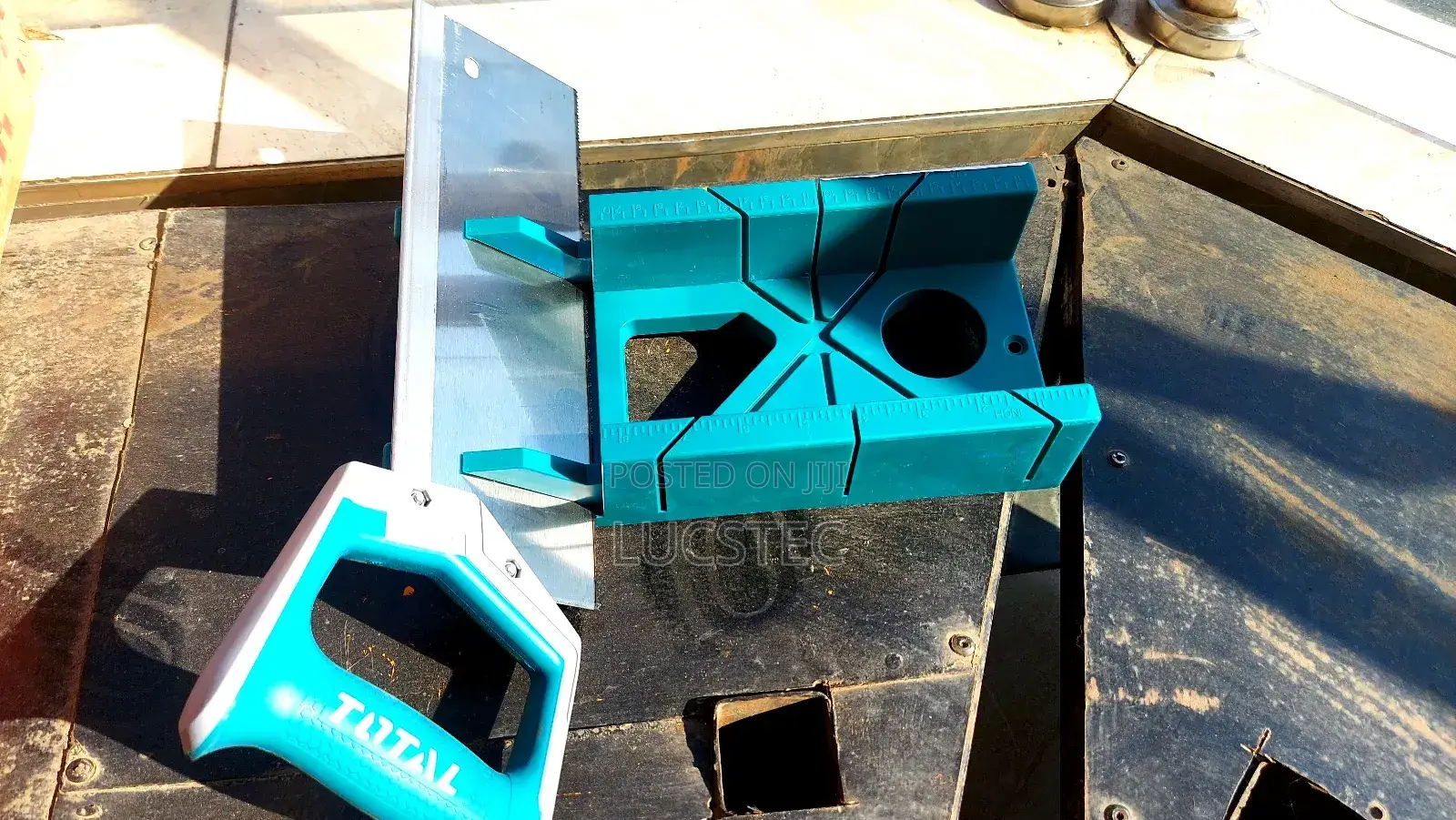 Miter Box/Hand Saw Set