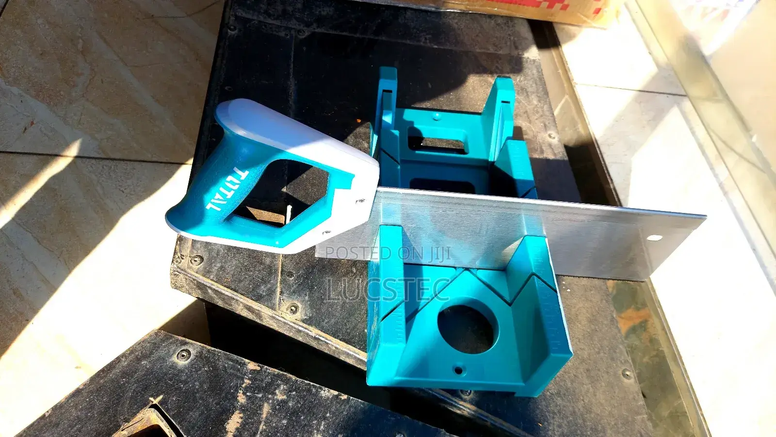 Miter Box/Hand Saw Set