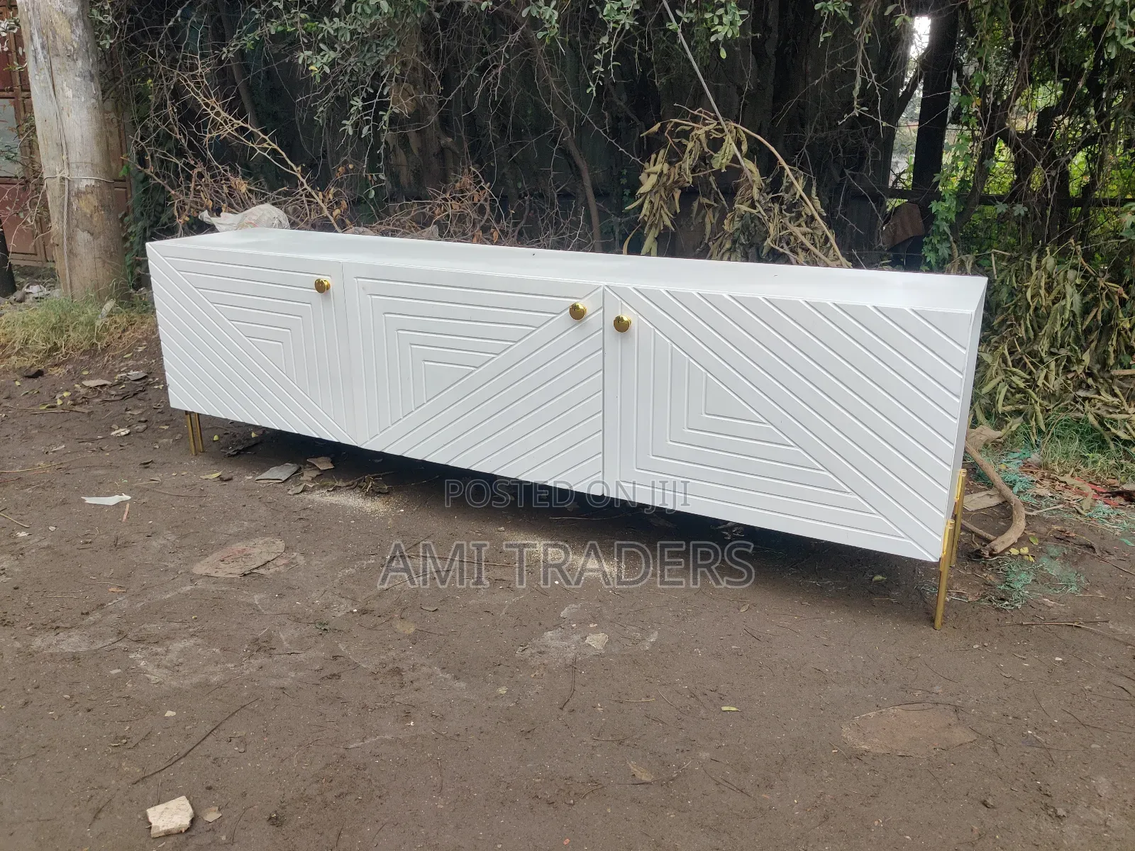 White 6ft Tv Stand (6ft)