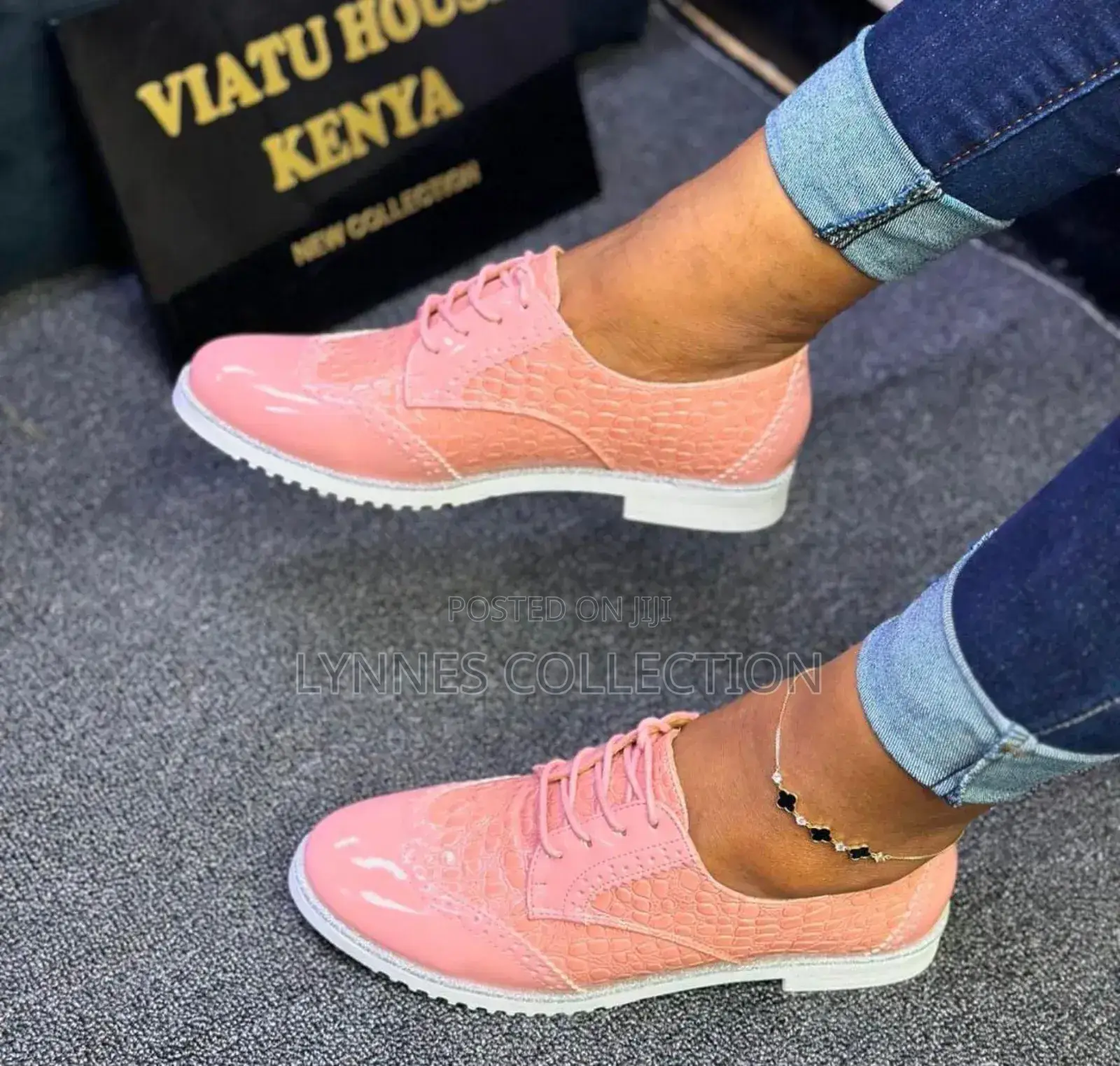 High Quality Wet Look White Sole Brogues