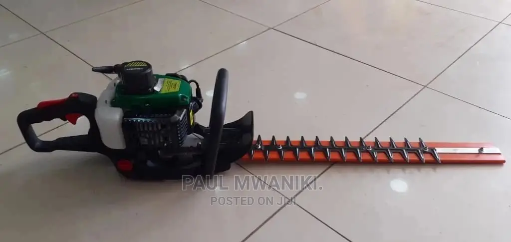 Gasoline Hedge Trimmer.