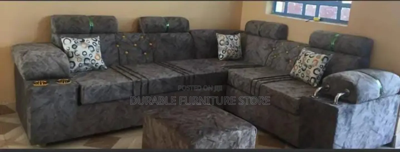 6 Seater Coner Seat With Headrest
