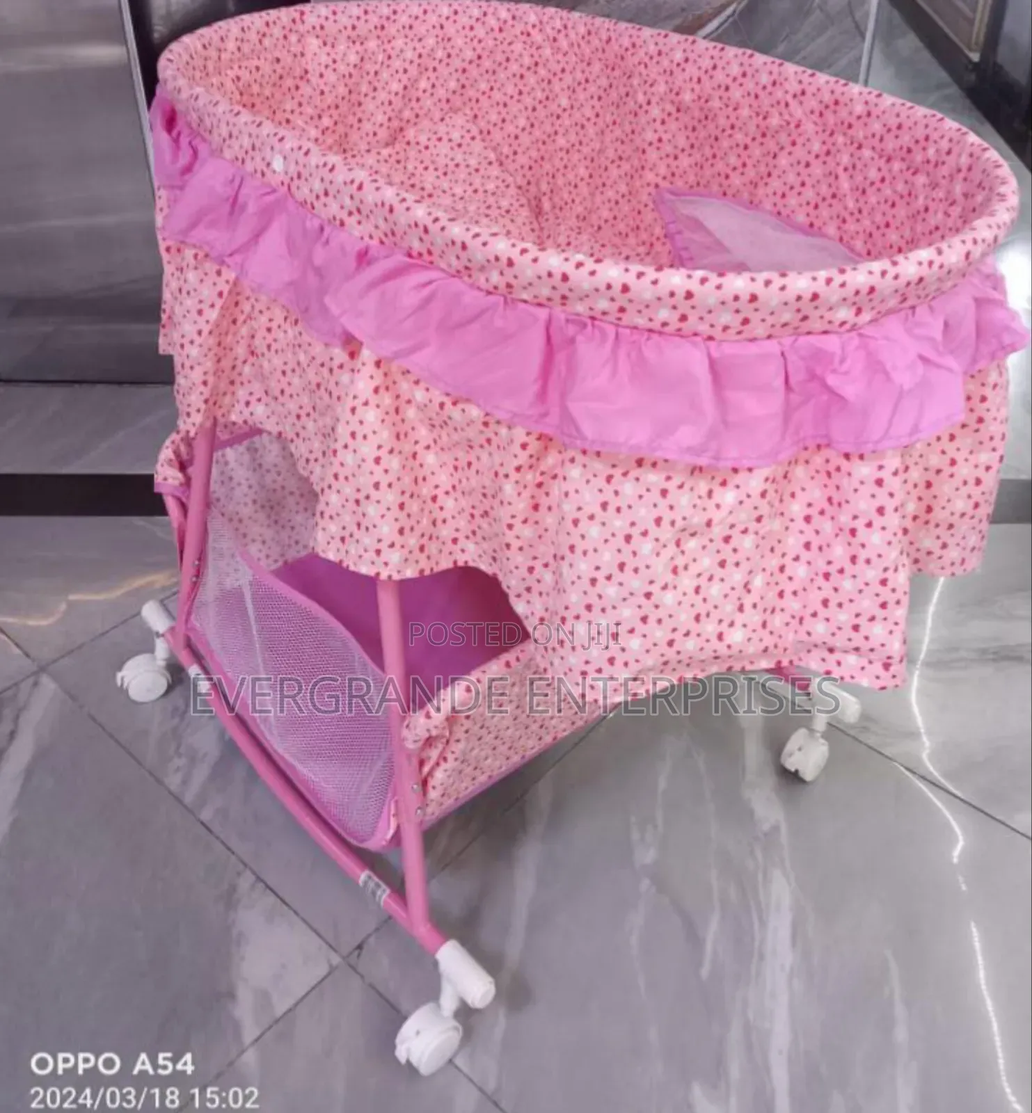 *Bassinet * Bassinet for Kids Upto 2year