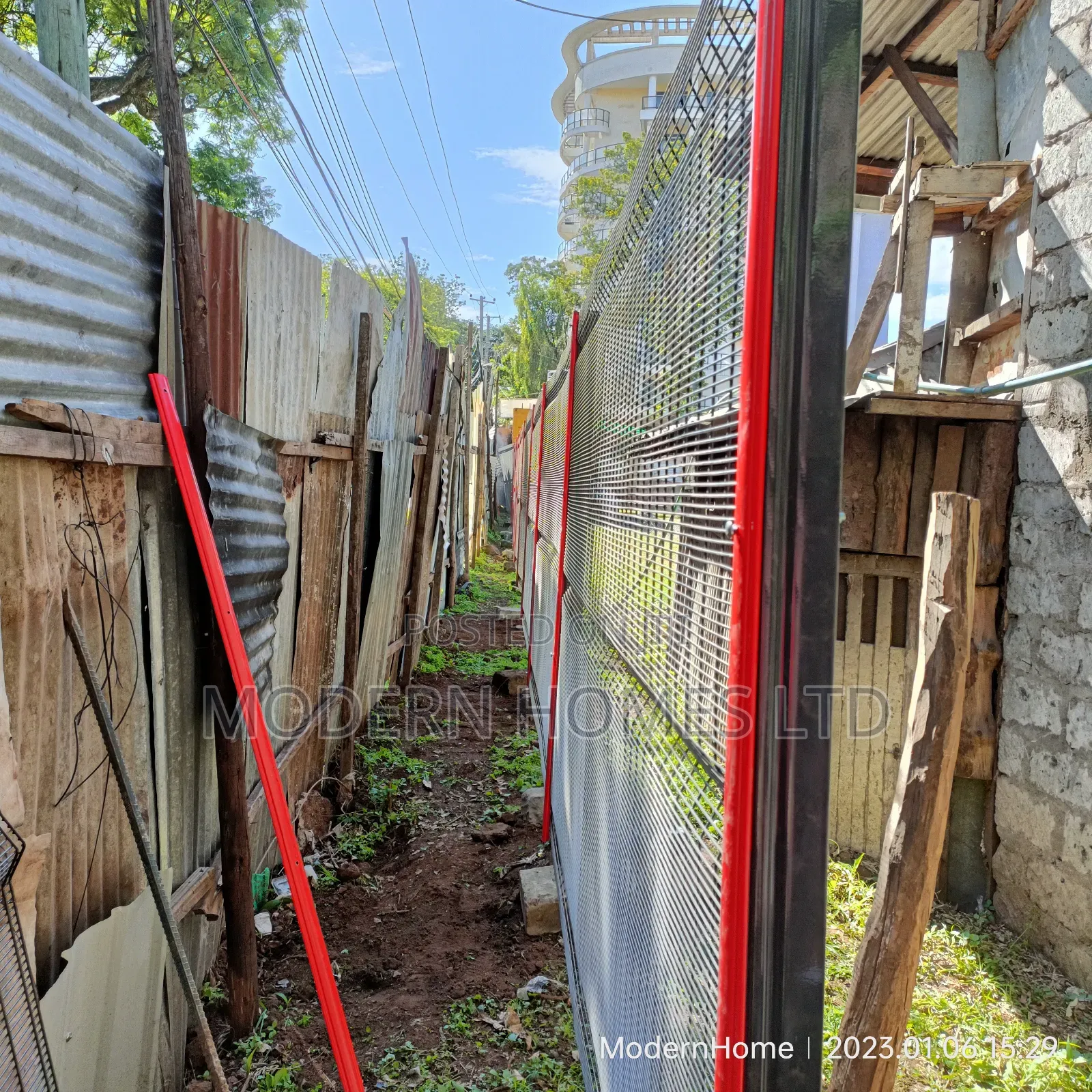 Custom Mesh Fence for Residential, Commercial and Industrial