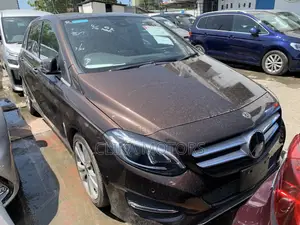 Mercedes-Benz B-Class Base B 250e 2017 Brown