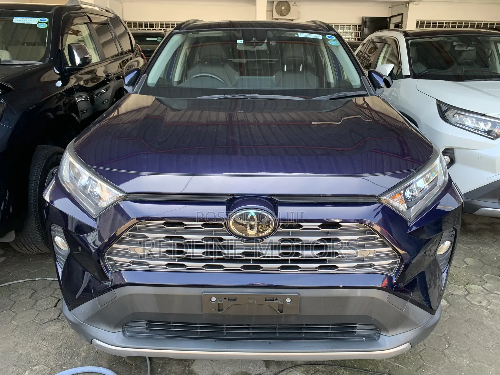Toyota RAV4 Limited FWD 2019 Blue