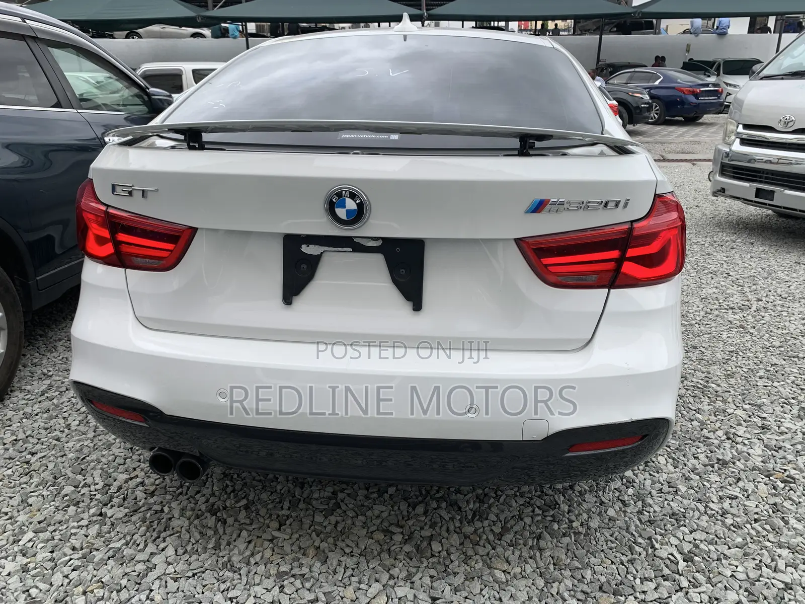 BMW 320i Sedan RWD 2017 White