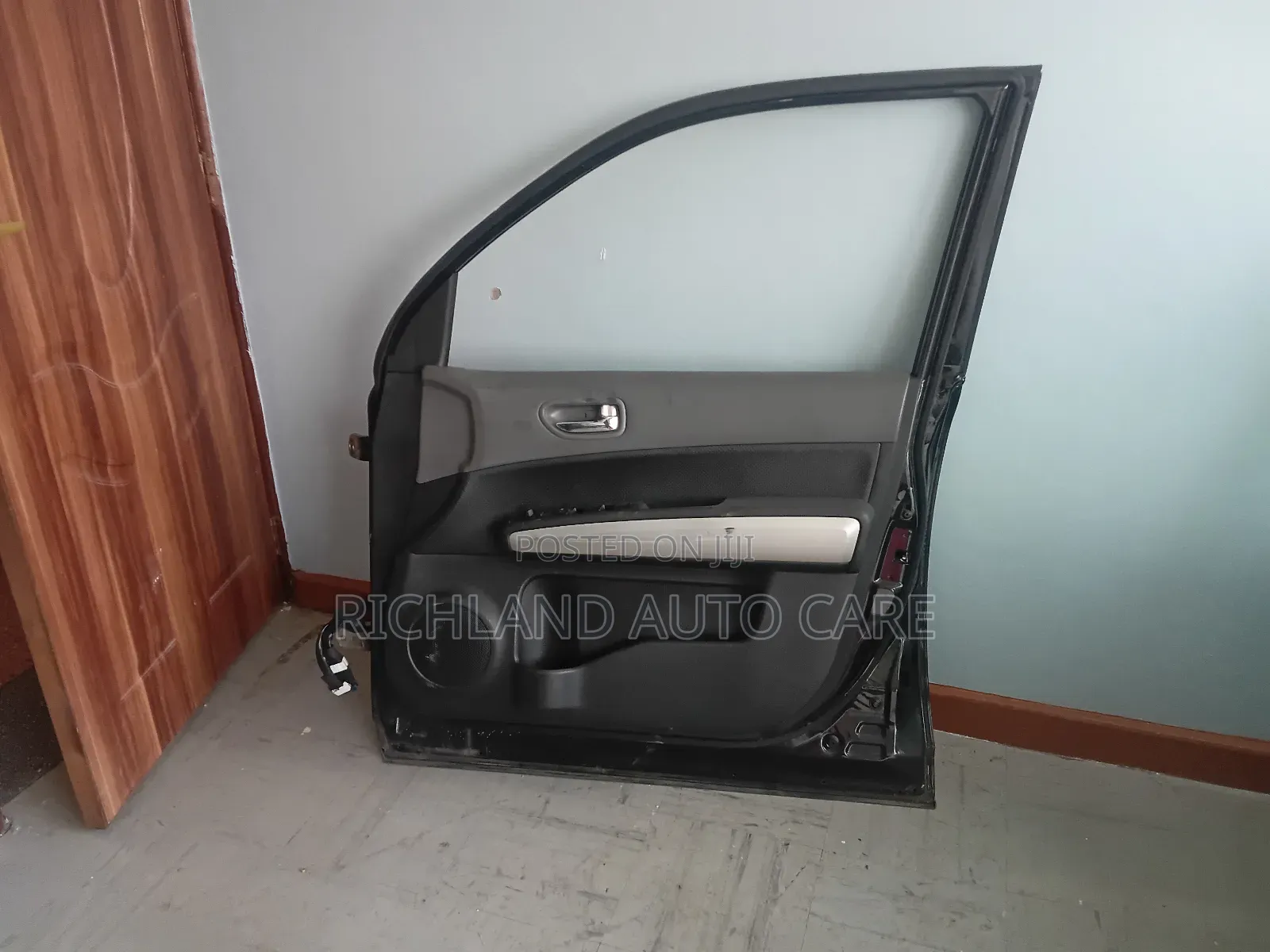 Door for Nissan Xtrail NT31 Front Right