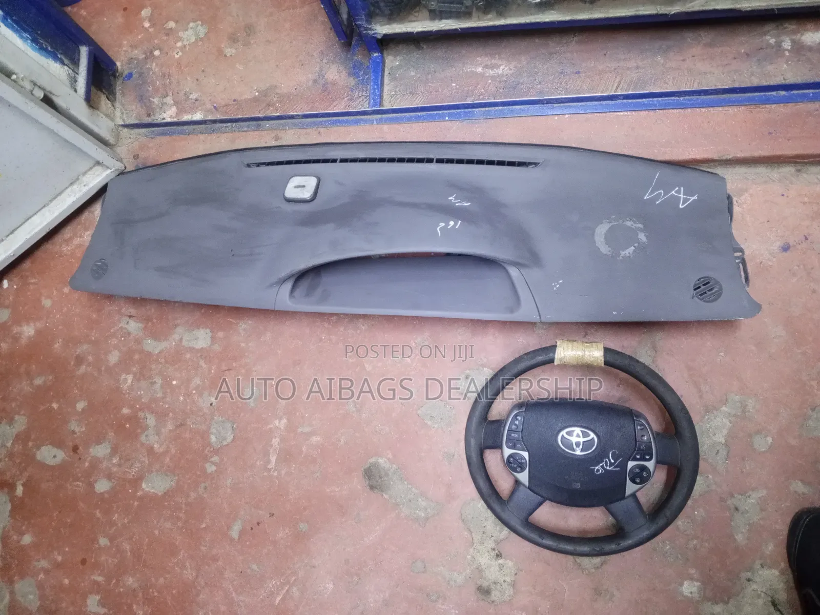 Toyota Raum Dashboard and Stearing.