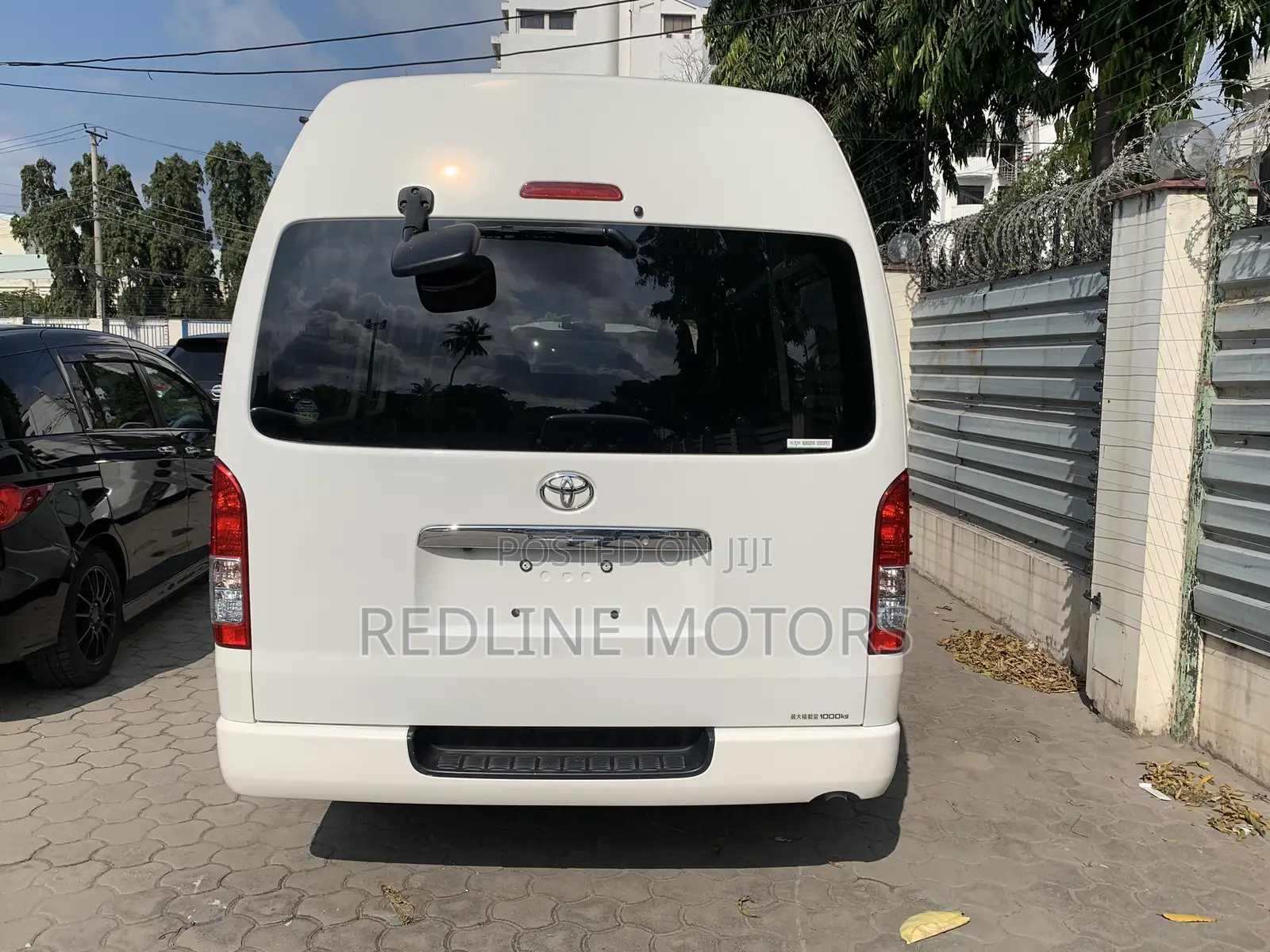 Toyota Grand HiAce 2017 White