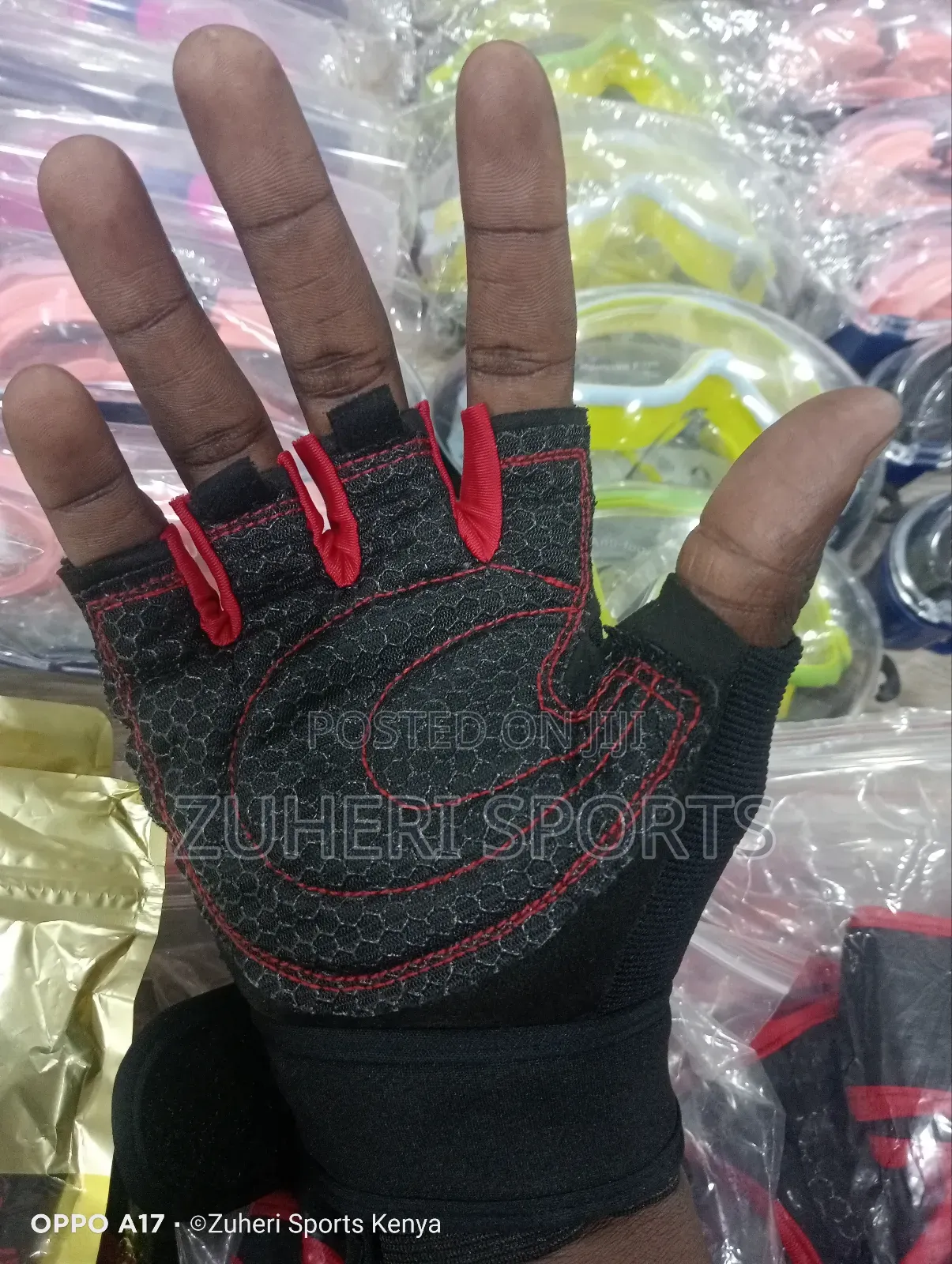 Heavy Duty Gym Gloves Aerated Breathable Protective Fabric