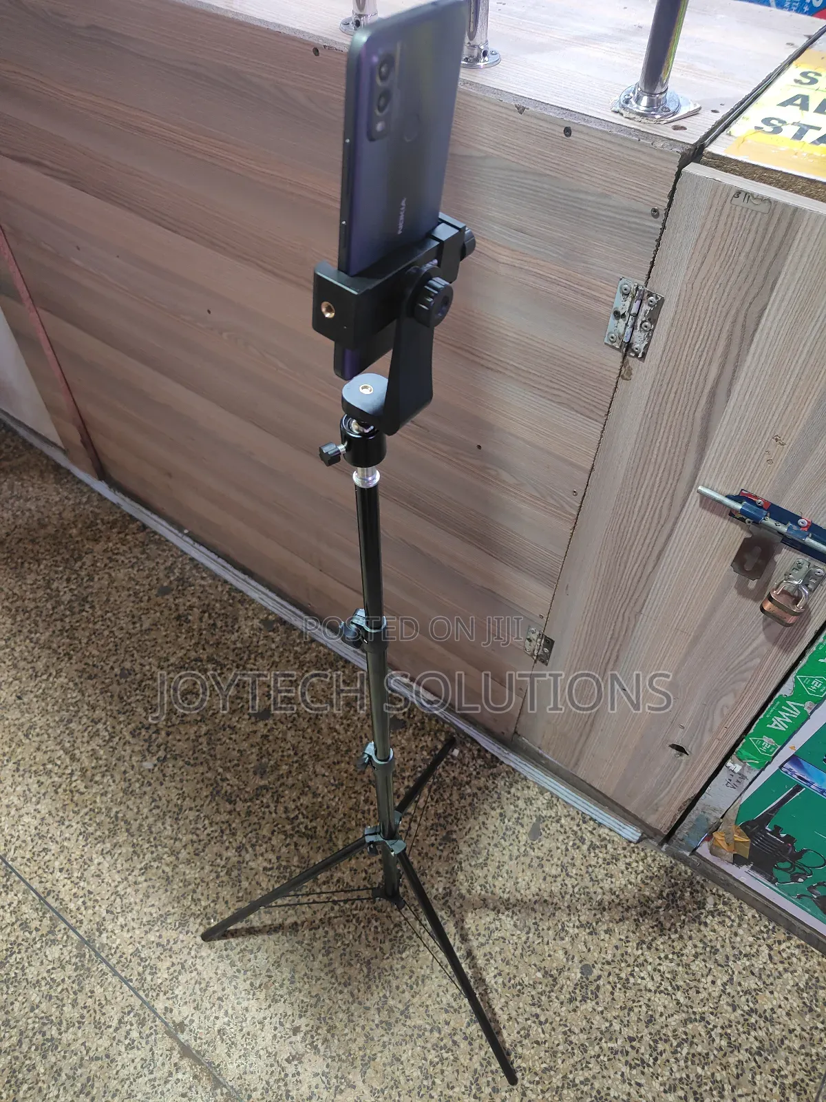 Claw Phone Tripod Stand . 2.1 Meters High