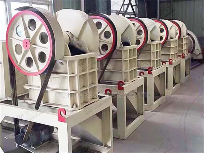 Small Mining Stone/Ore/Rock Mobile Jaw Crushing Crusher