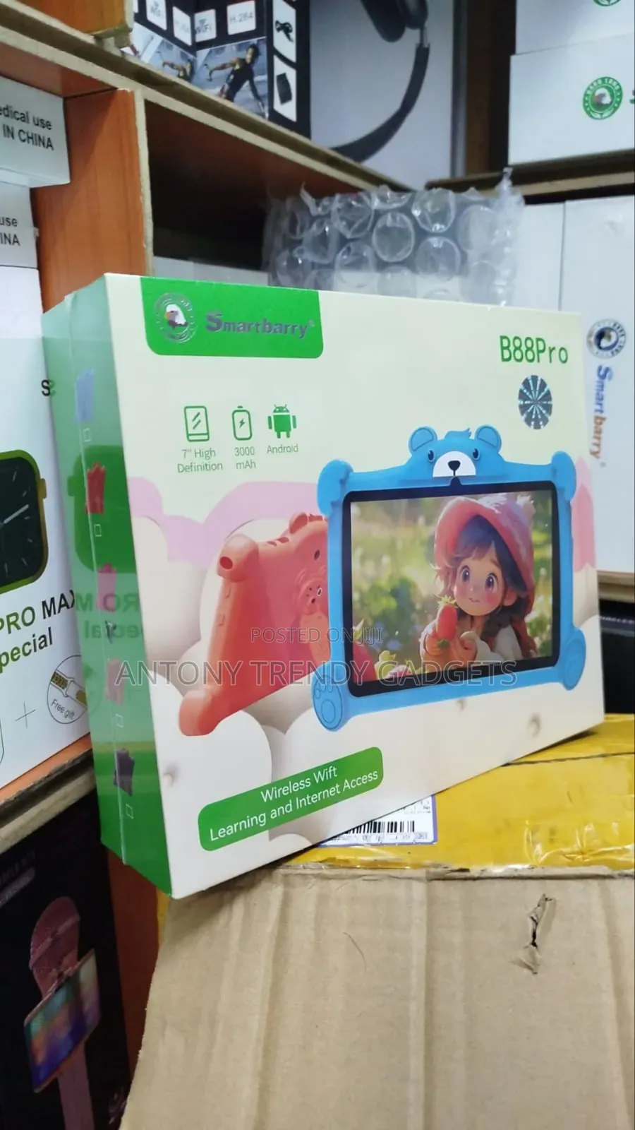 B88pro Kids Tablet. Comes With Cover and Free Toys