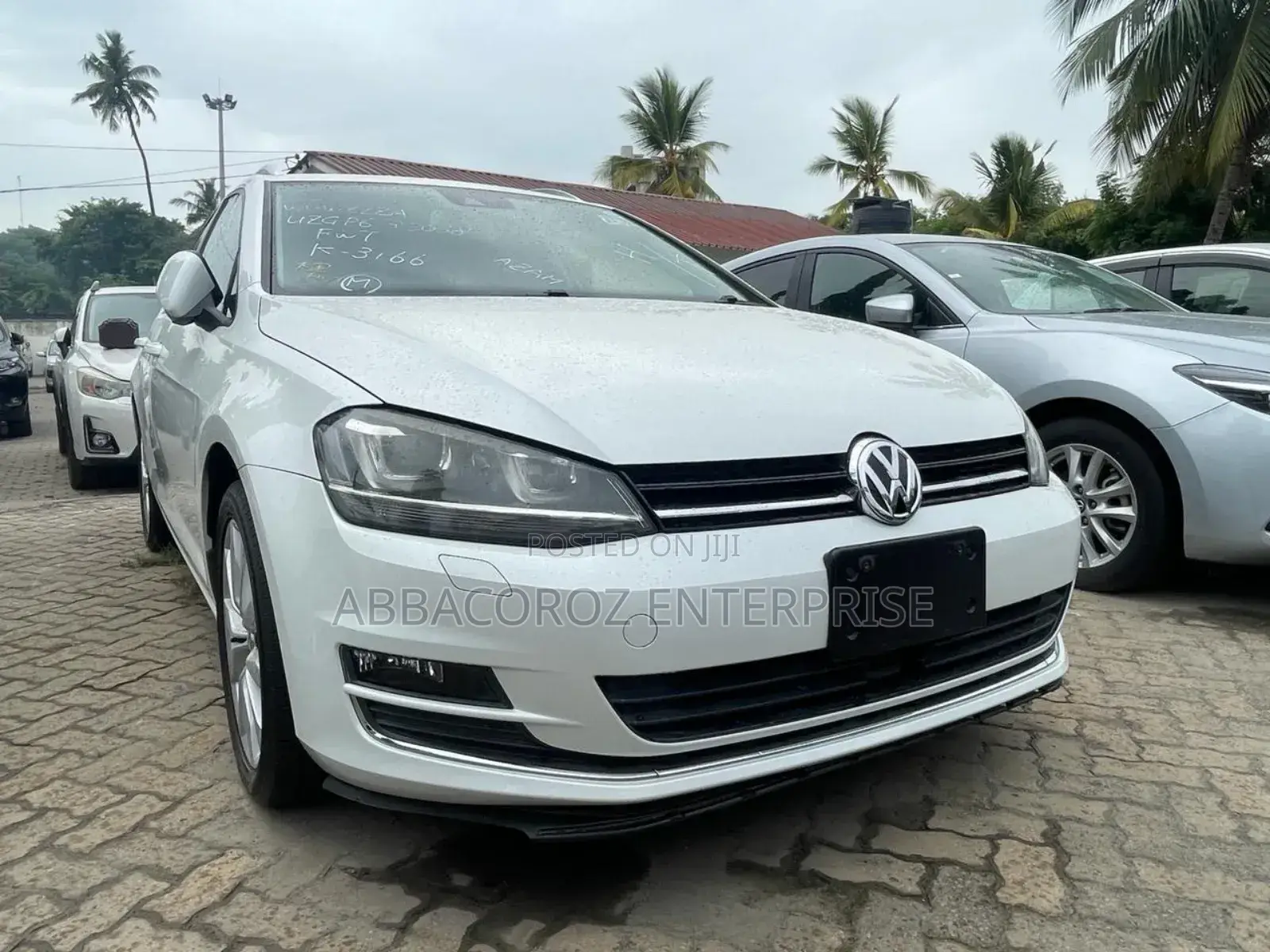 Volkswagen Golf TSI SE 4-Door FWD 2017 White
