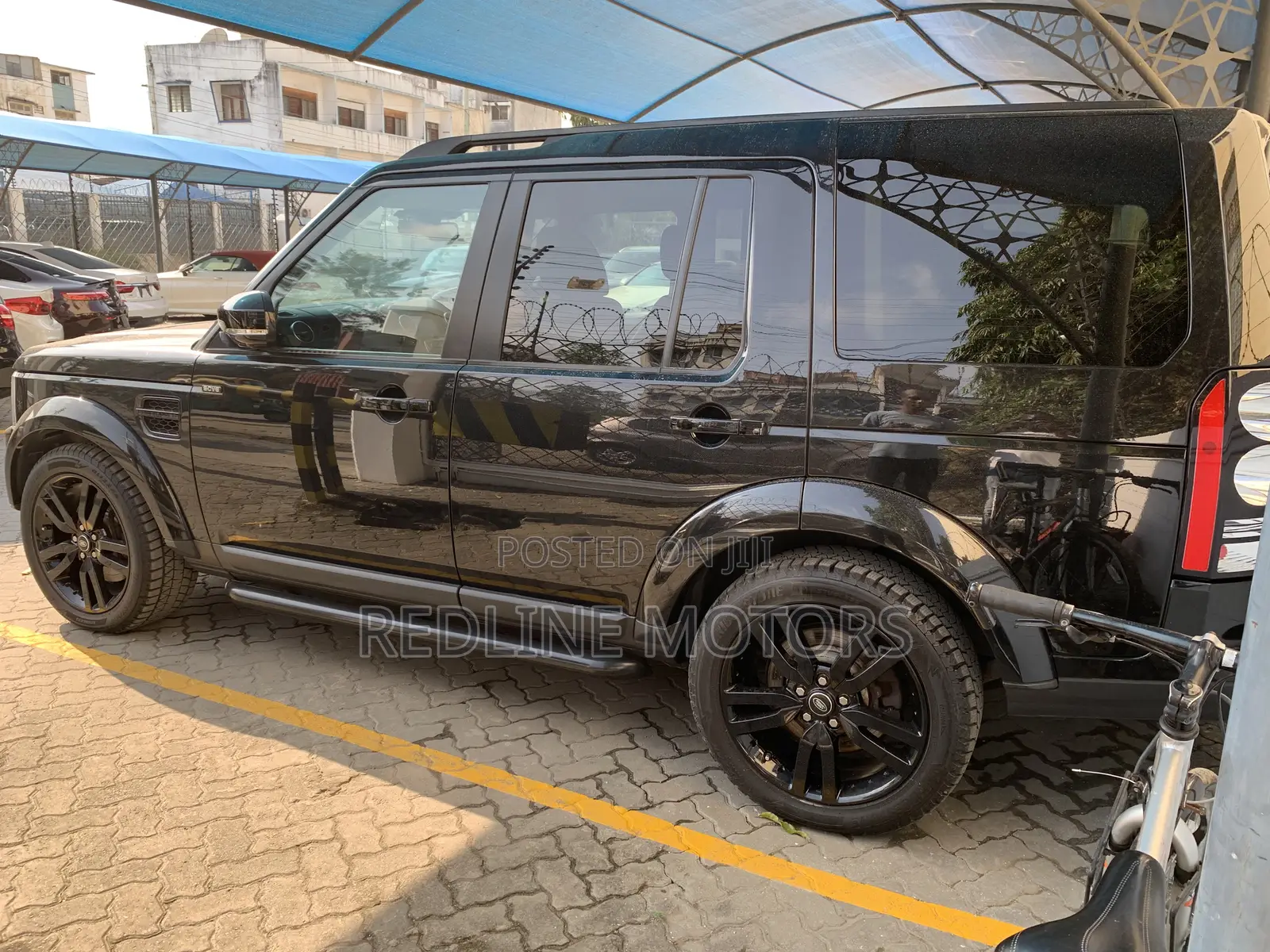 Land Rover Discovery HSE 4x4 2018 Black