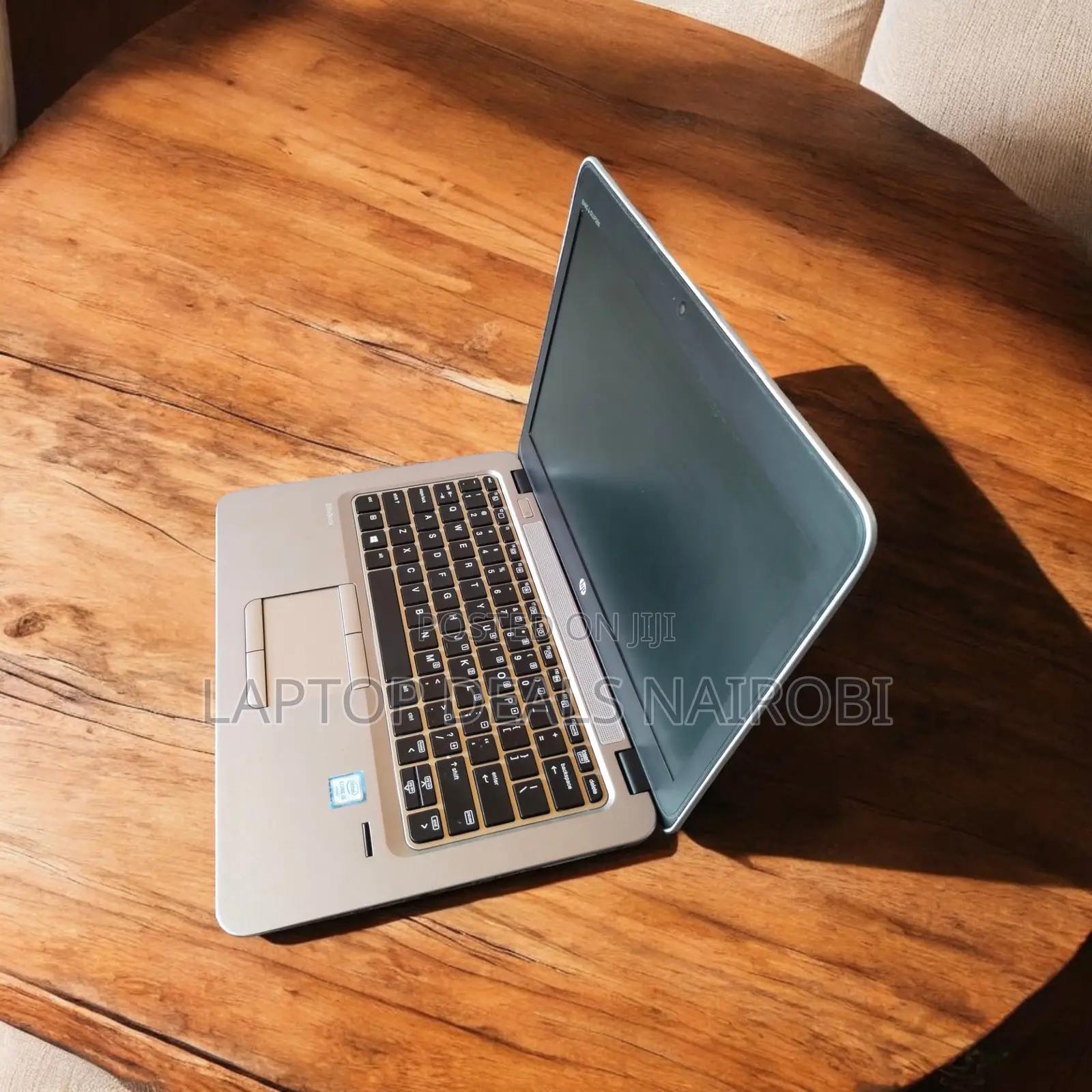 Laptop HP EliteBook 820 G3 8GB Intel Xeon SSD 256GB