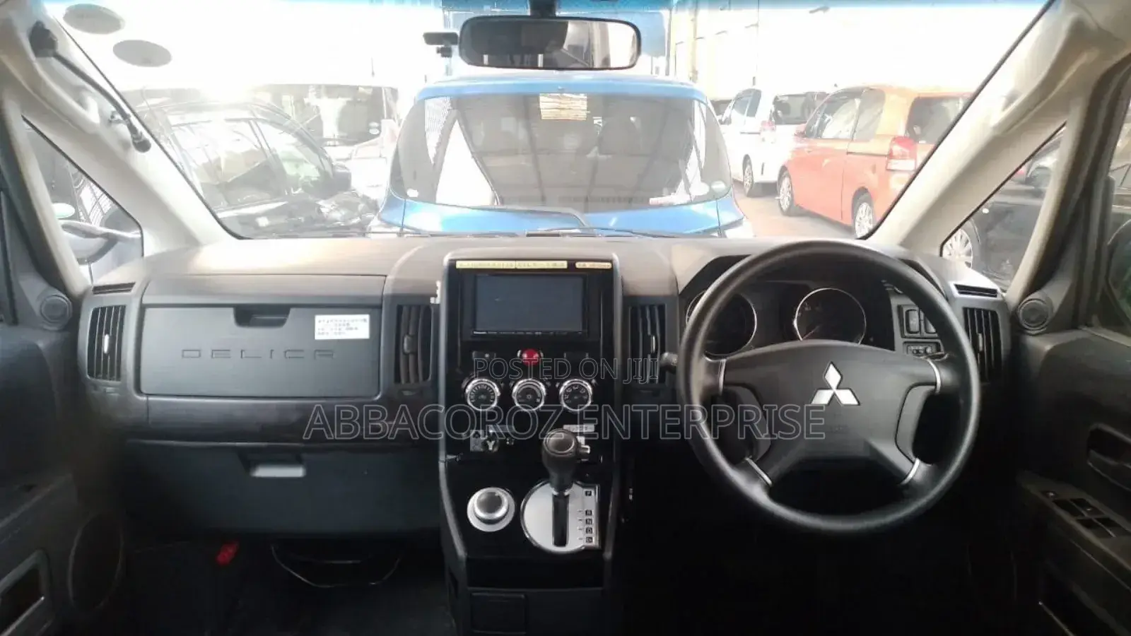 Mitsubishi Delica 2017 Silver