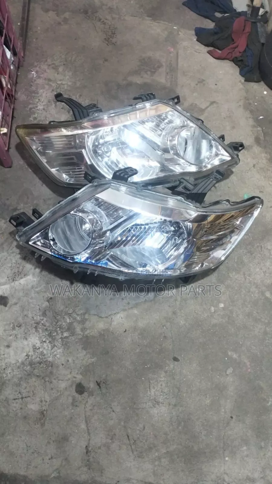 Nissan Serena 2008, Fc25 Non Xenon Head Lamp, Clean Ex Japan