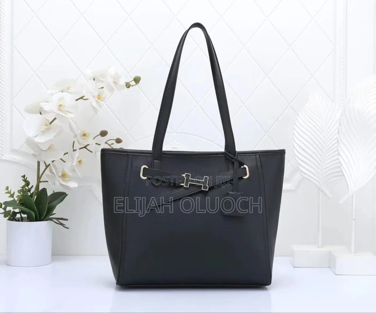 The H Bag 979