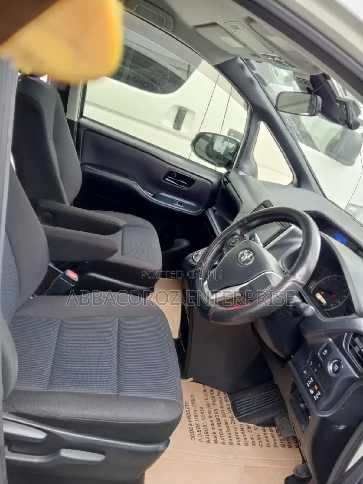 Toyota Noah 2.0 FWD (8 Seater) 2017 White