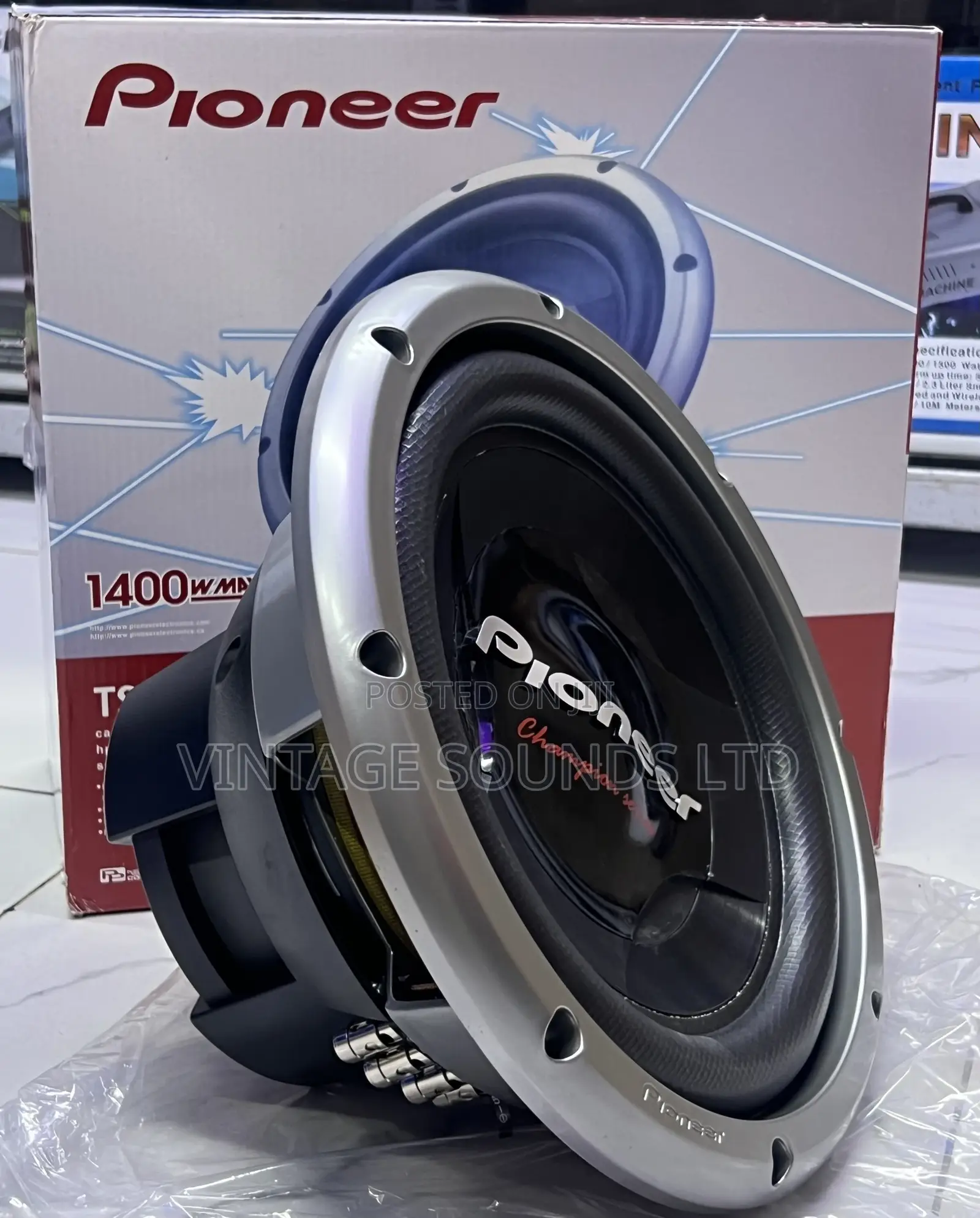 Pioneer TS-W308D4 Champion Series Subwoofer 1400watts -12”