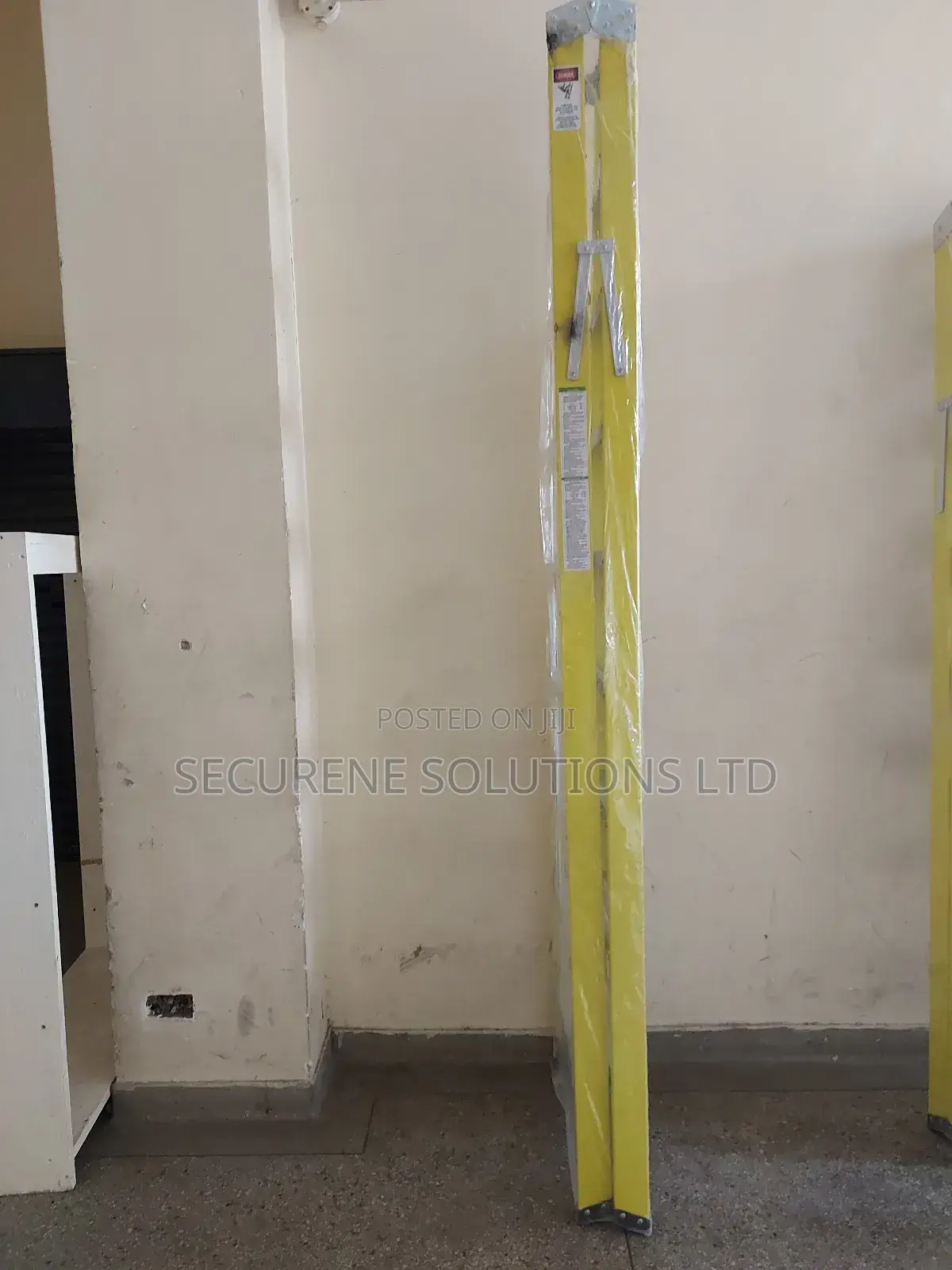 9ft/3meters Fibreglass Double Sided a Type Ladder