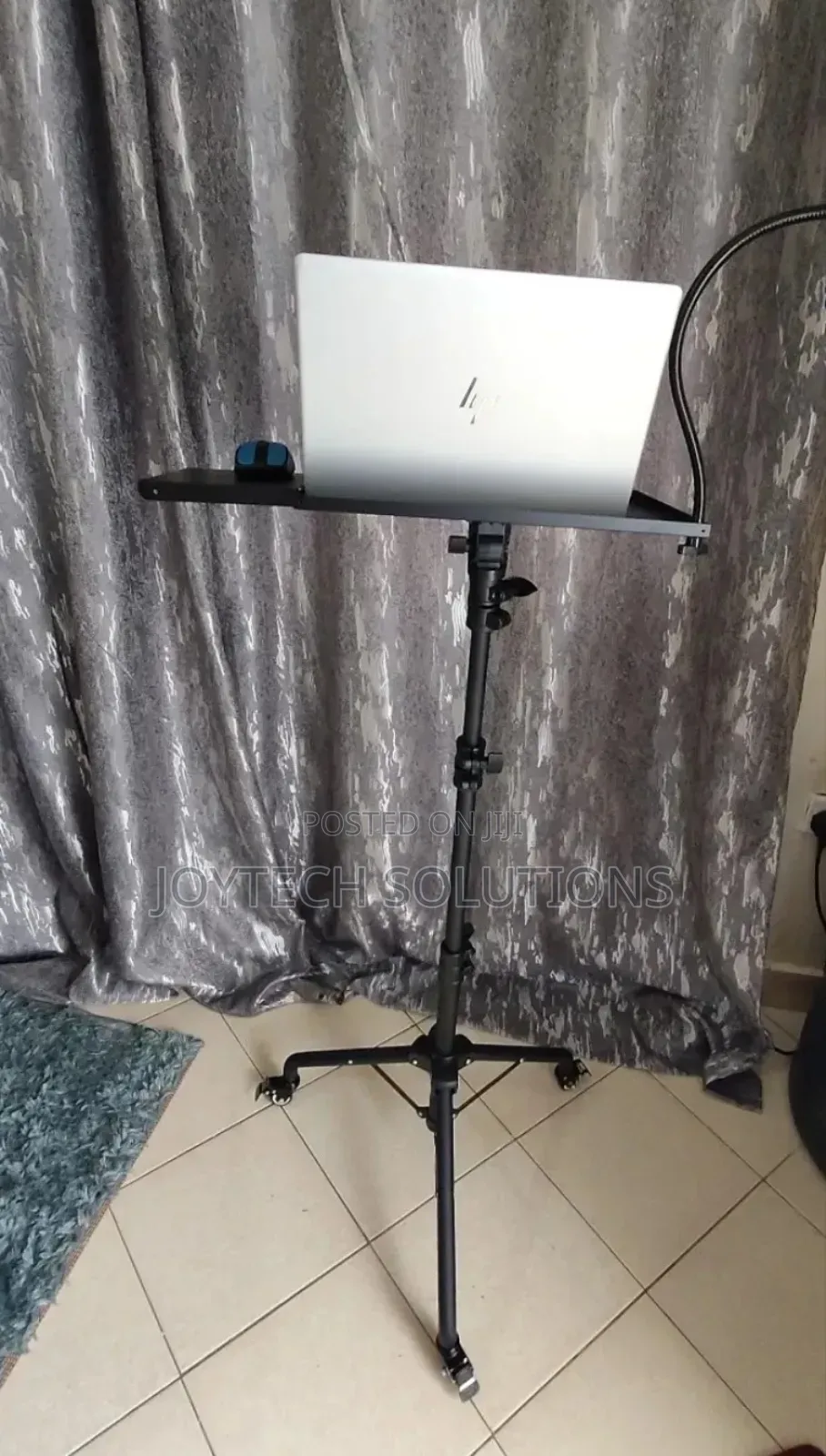 Laptop Portable Stand. With Livestream Device.1500cm