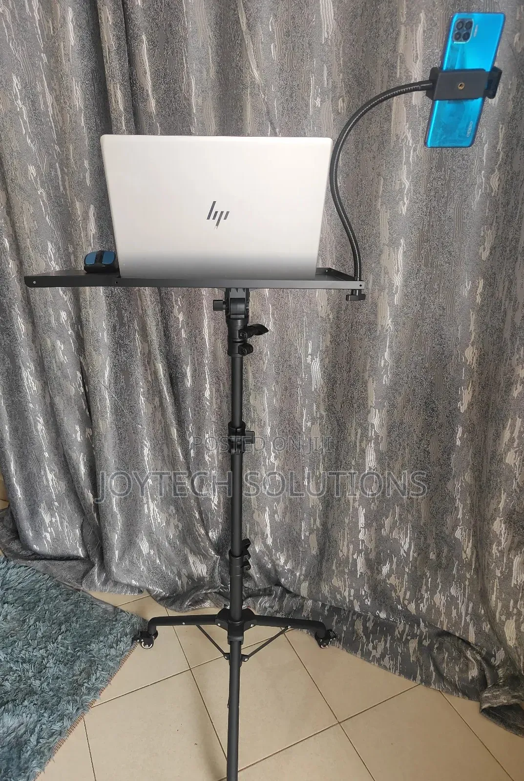Extendable Laptop Stand