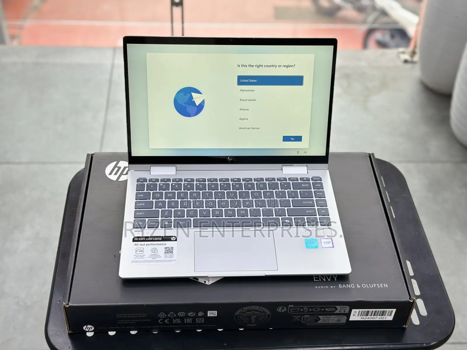New Laptop HP Envy X360 8GB Intel Core I5 SSD 512GB