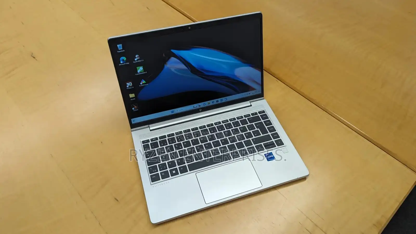 New Laptop HP EliteBook 640 G10 16GB Intel Core I7 SSD 1T
