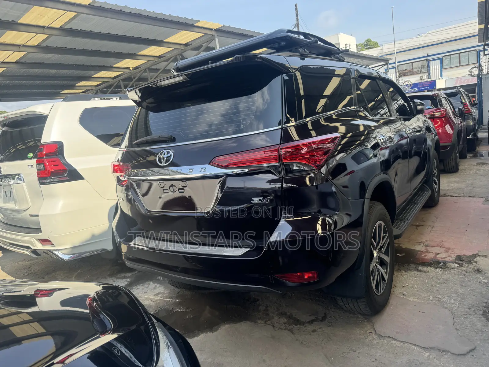 Toyota Fortuner 2.8 D AWD 2017 Purple