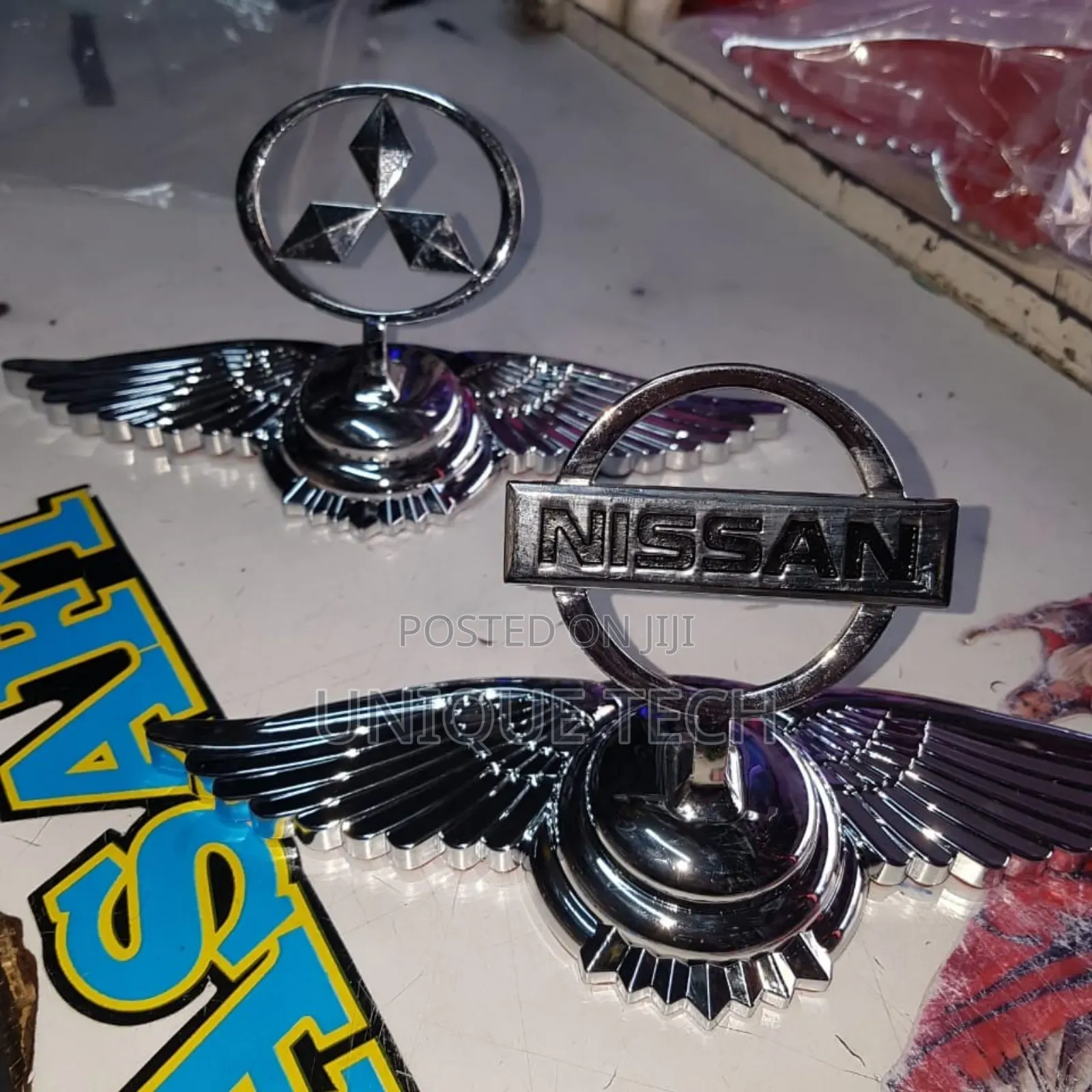 Mitsubishi, Nissan Bonnet/ Hood Mark