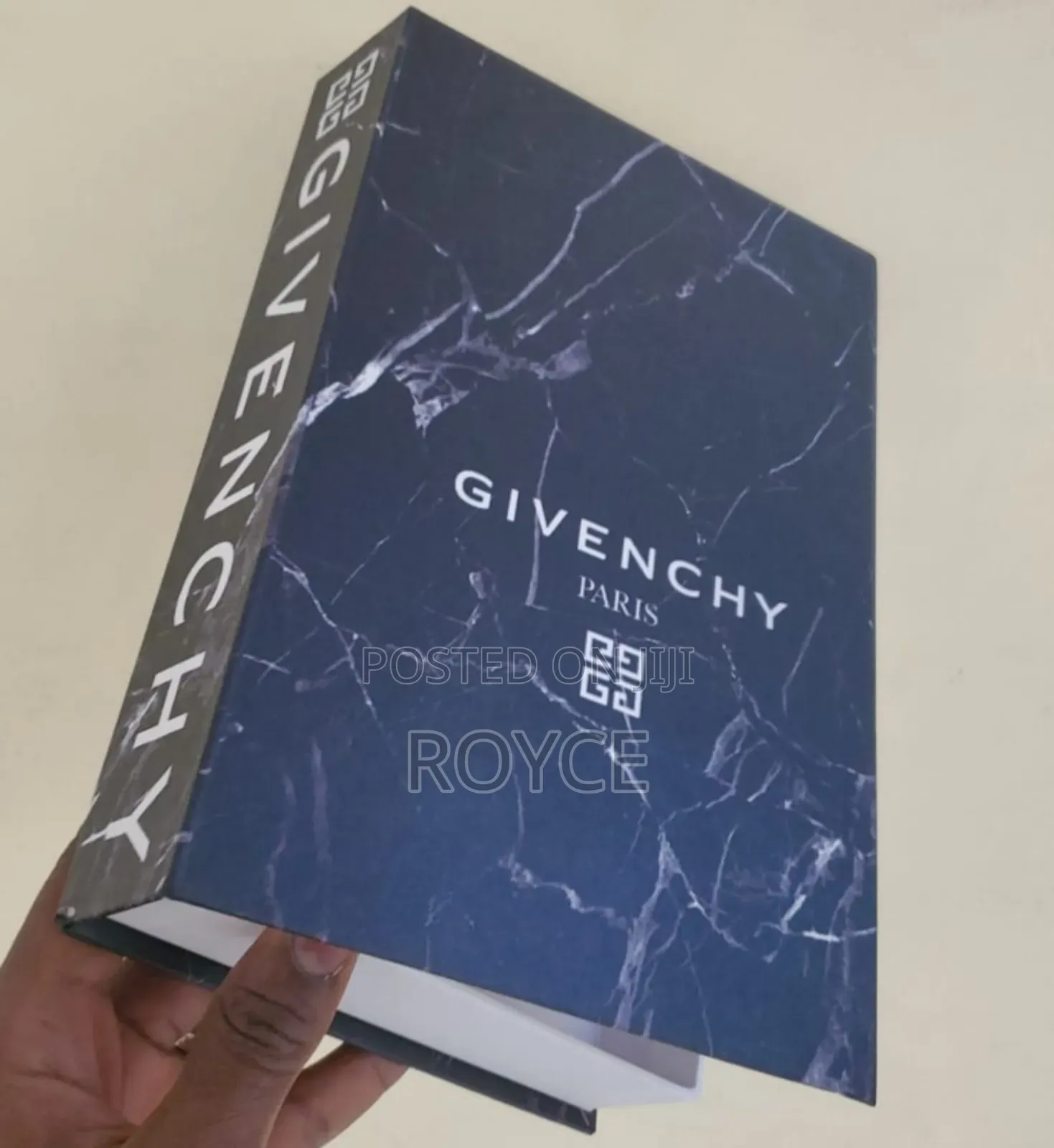 Hard Gloss Opening Decor Book