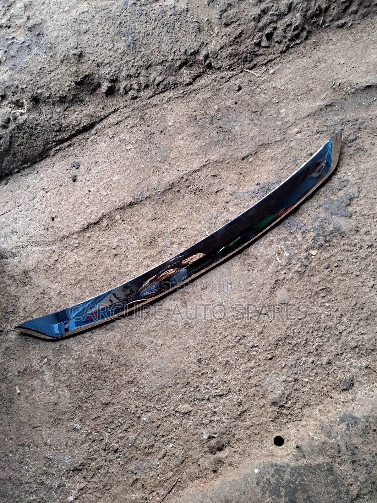 Harrier 2012 to 2020 Bonnet Chrome
