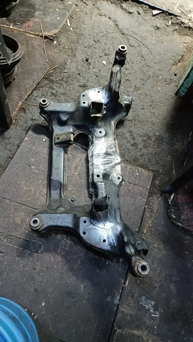 Cross Member Extrail 4 Wheel T30