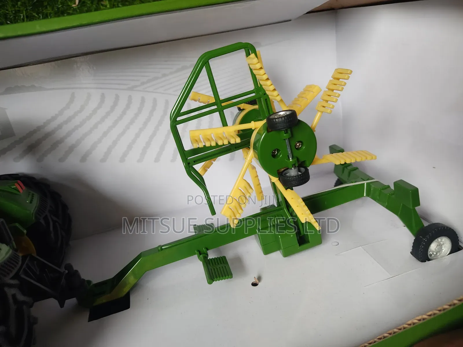 Toy Tractor Alloy Farm Machine 42x12x12cm