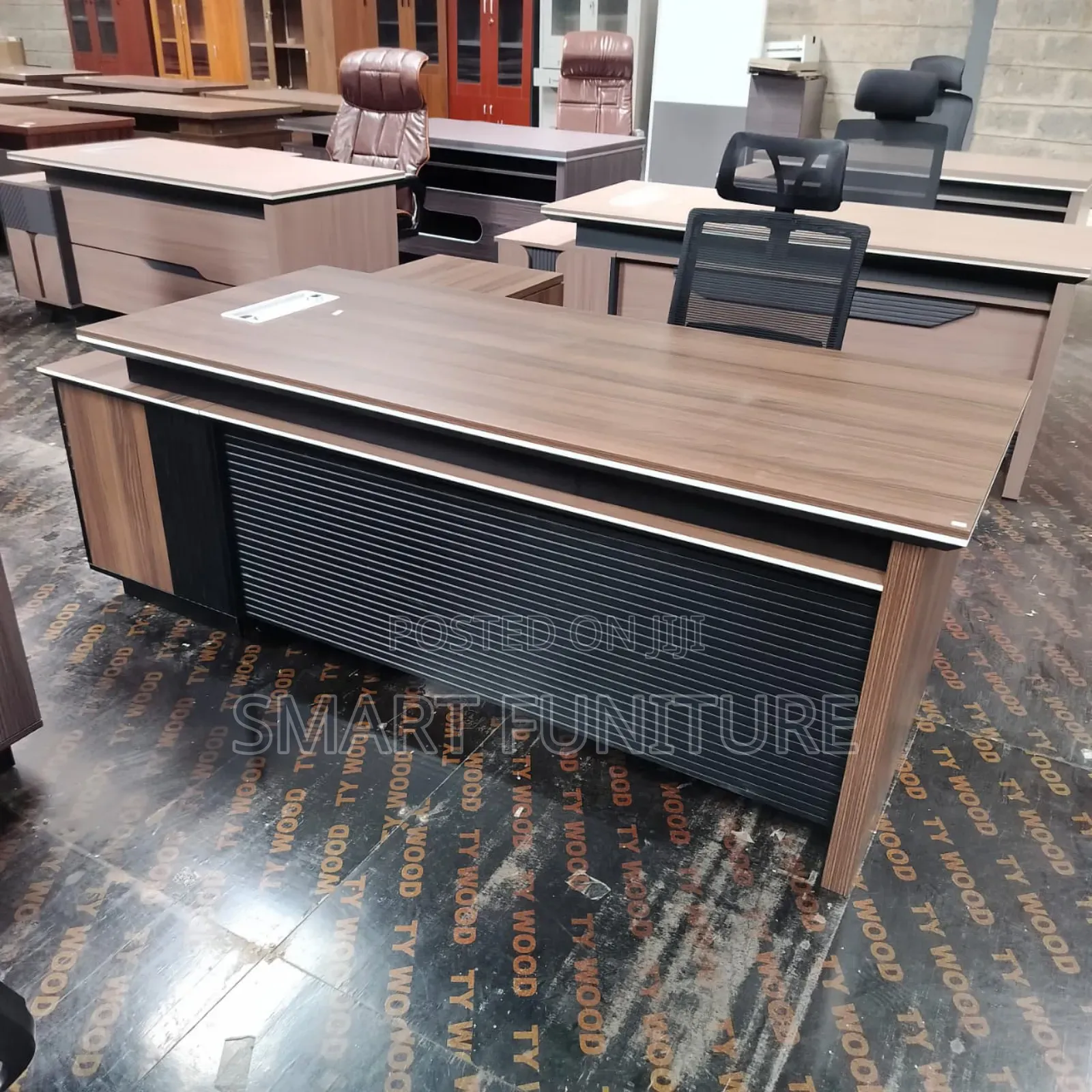 Big Desk Office Desk With Extetion