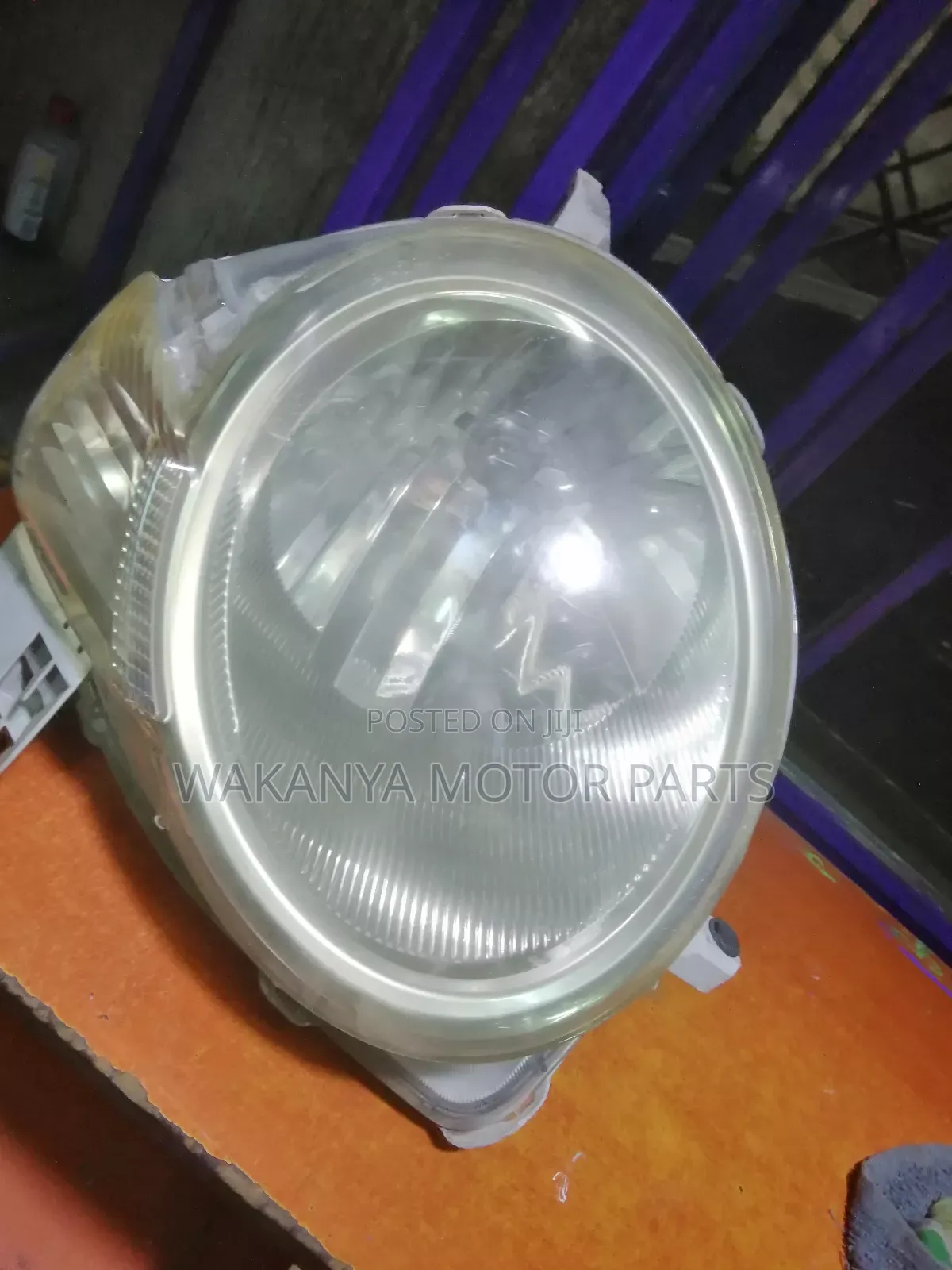 Toyota Sienta 2008/2010 Non Zenon Headlamp, Ex Japan Parts