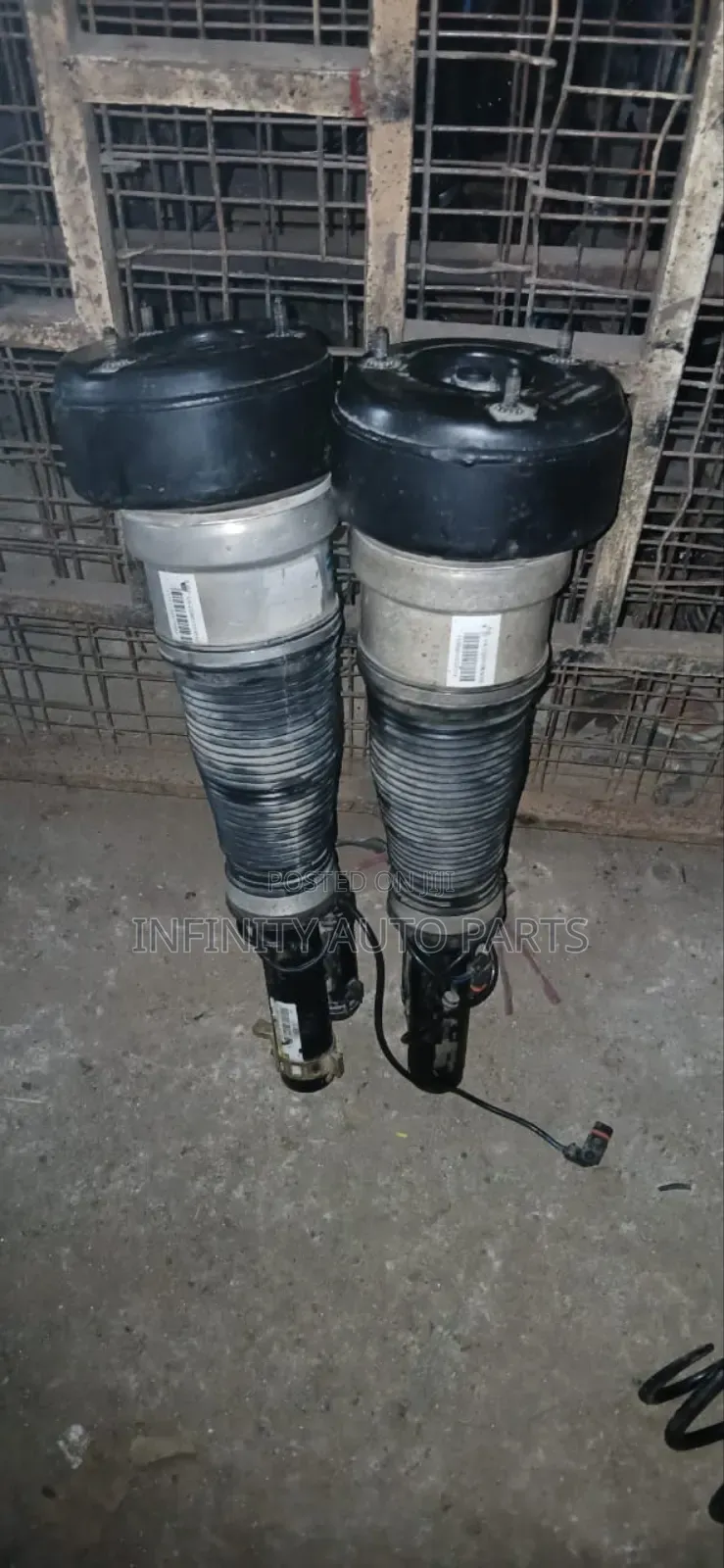 Mercedes Benz W221 Front Airmatic Shocks