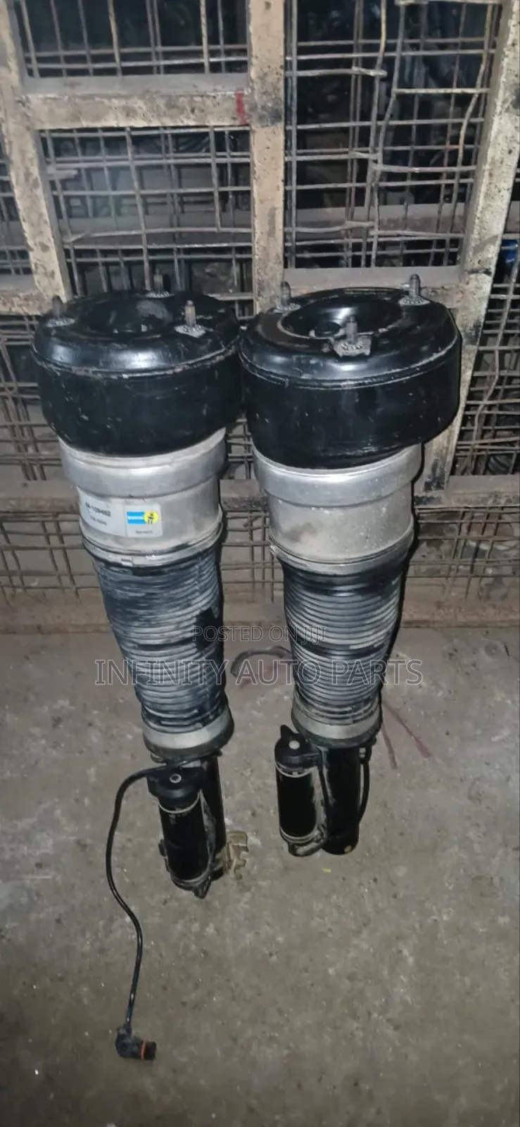 Mercedes Benz W221 Front Airmatic Shocks