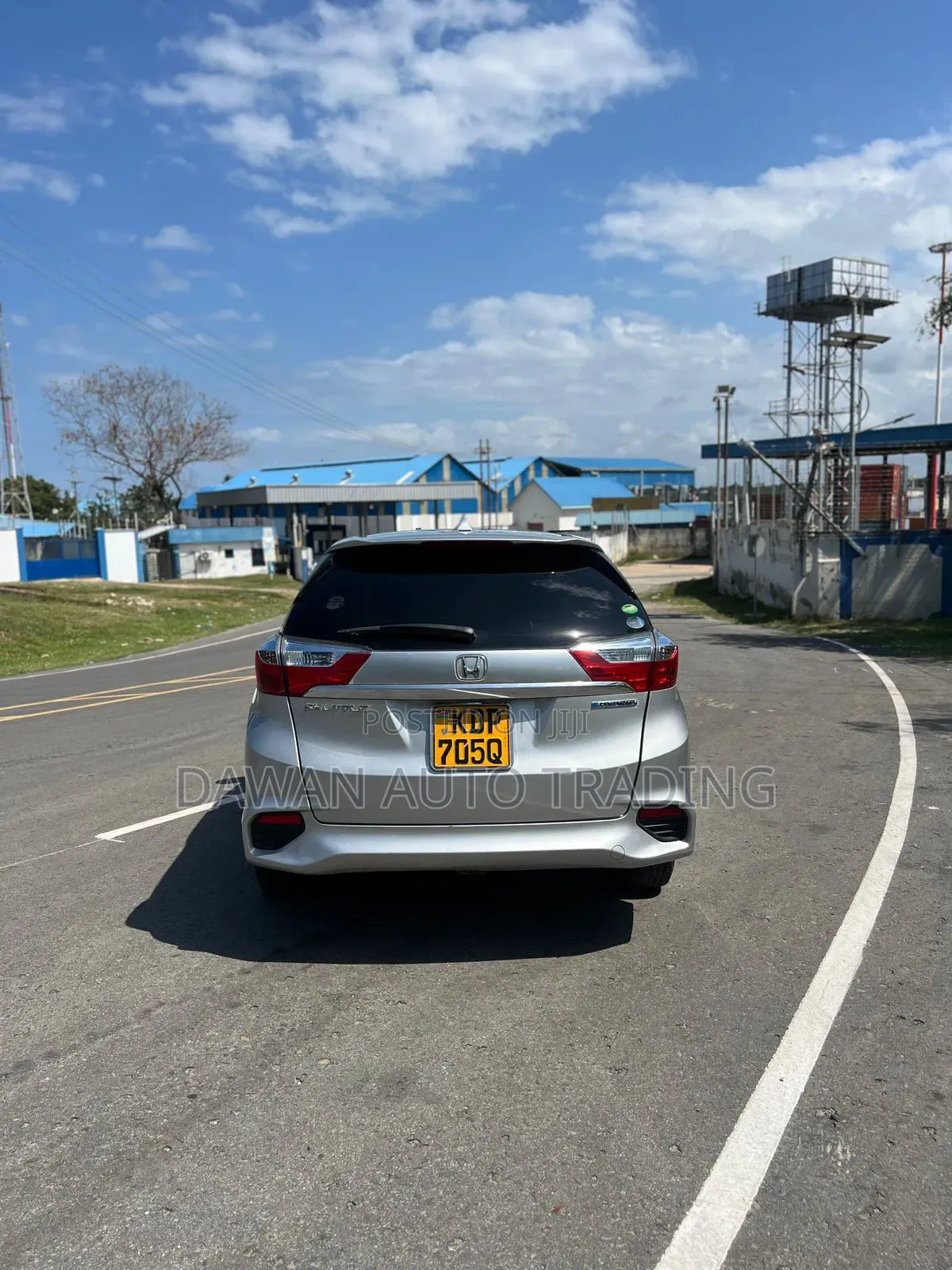 Honda Fit Shuttle 2017 Silver