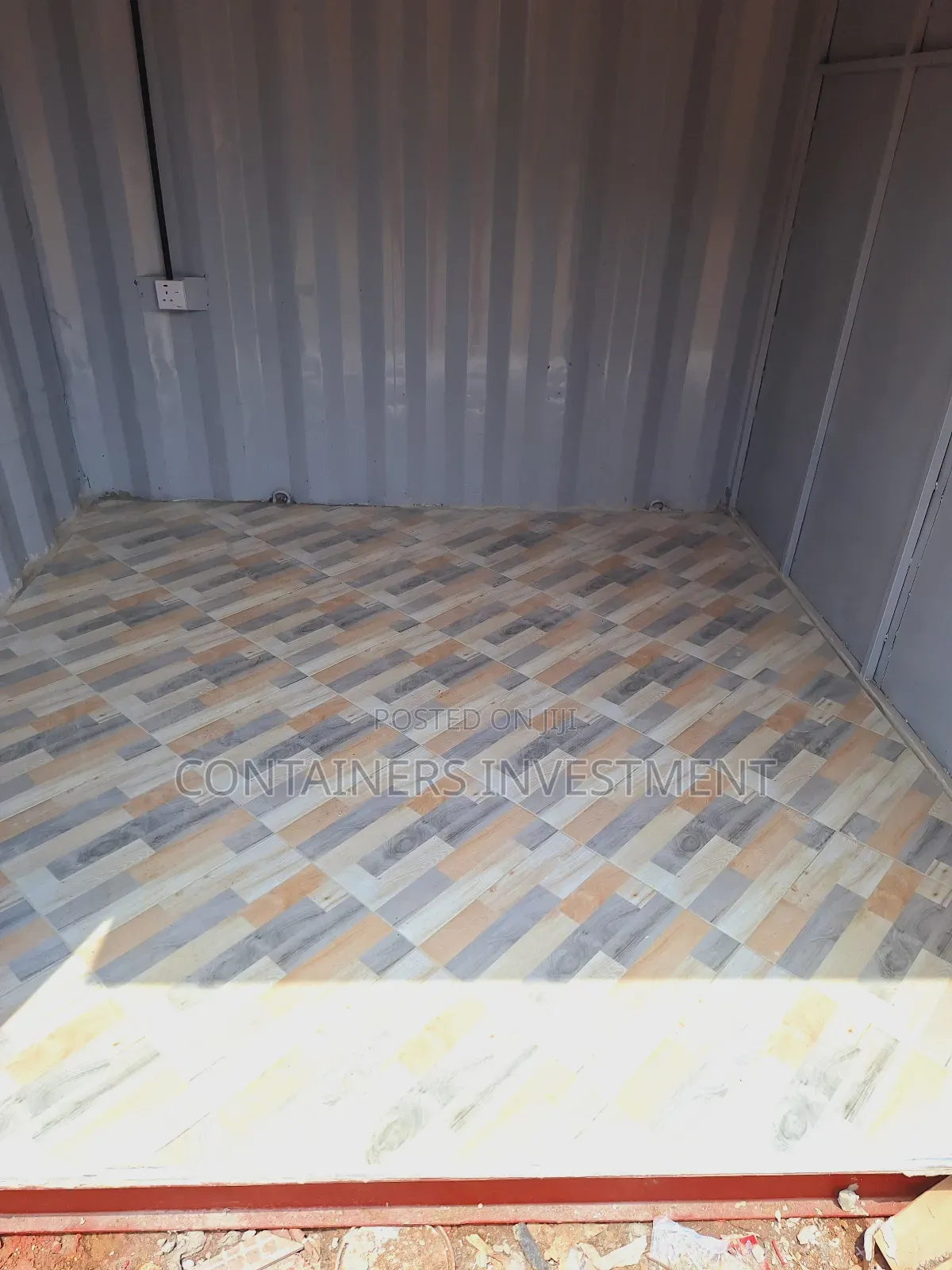 Well Done Container Stalls-Floor With Tiles