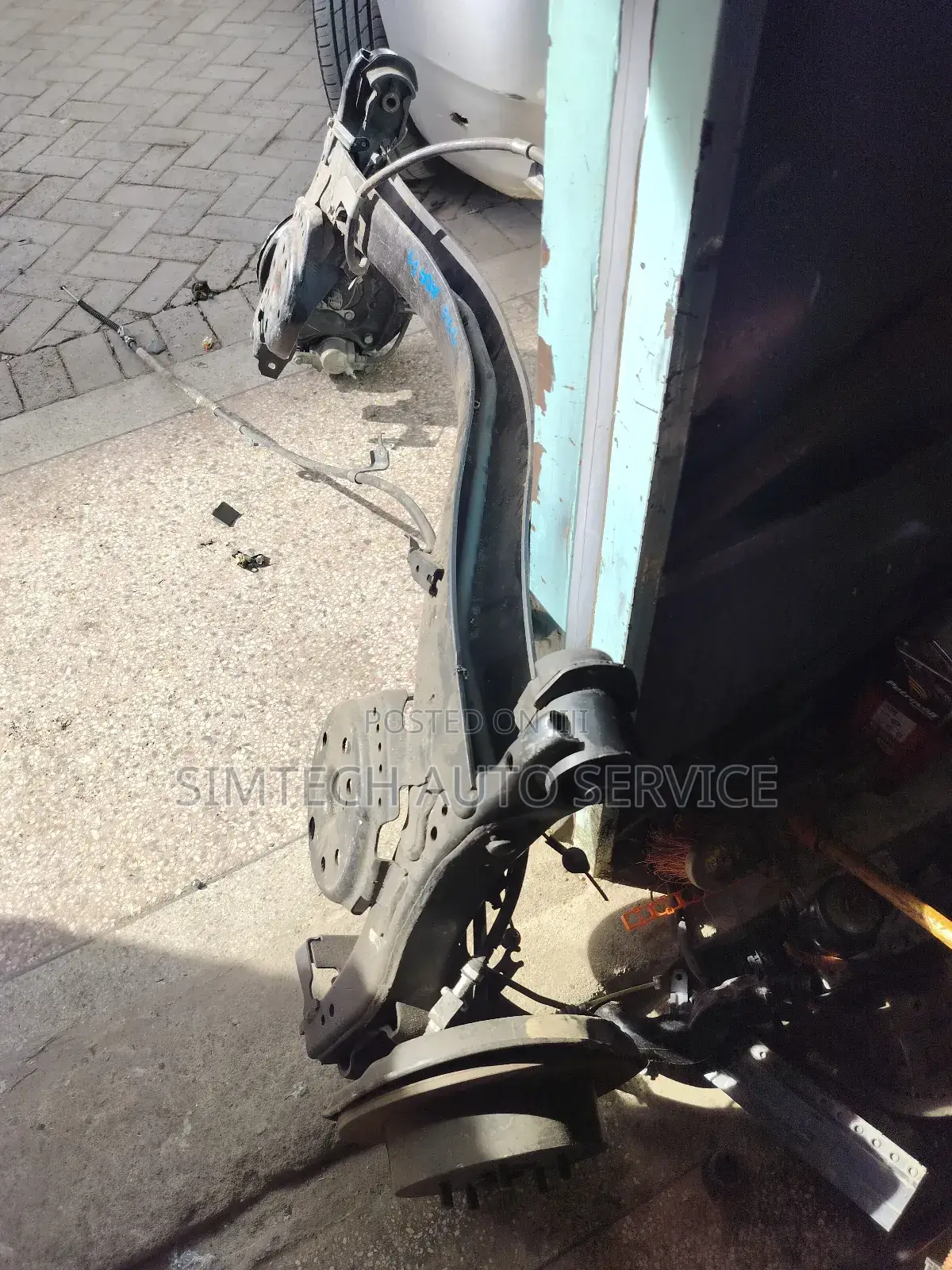 Toyota Noah Hybrid Rear Axle Muligoti