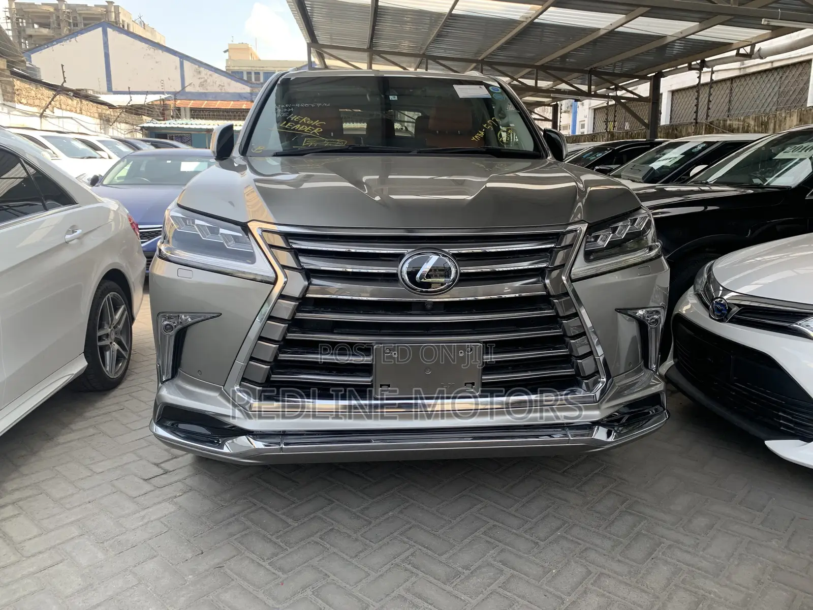 Lexus LX 570 AWD 2017 Silver