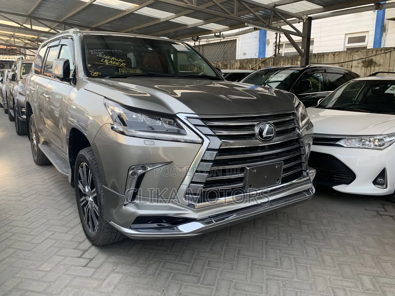 Lexus LX 570 AWD 2017 Silver