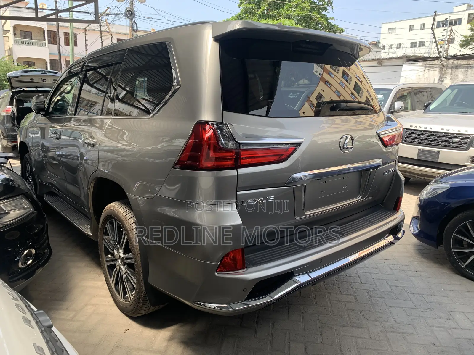 Lexus LX 570 AWD 2017 Silver