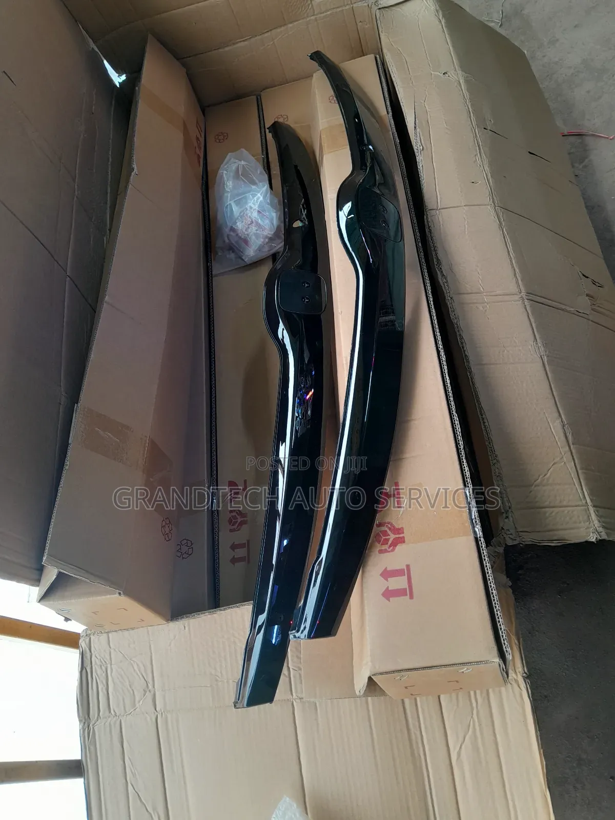 Black Honda Fit Boot Handle
