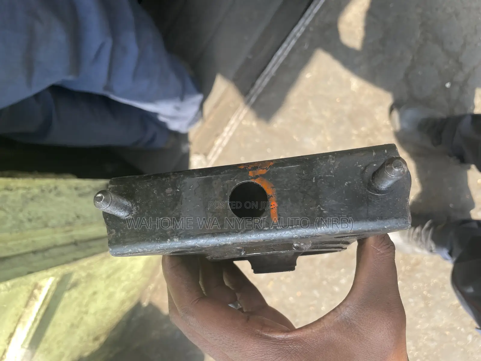 Mounting for Harrier 240 Engine for Radiator